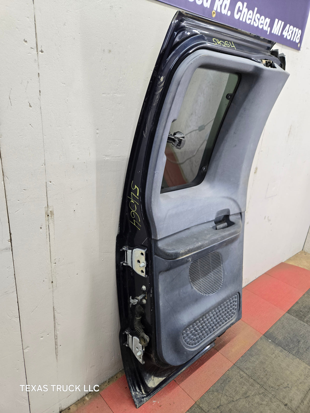 1999-2007 Ford Super Duty F250 F350 F450 F550 LH Extended Cab Driver Rear Door