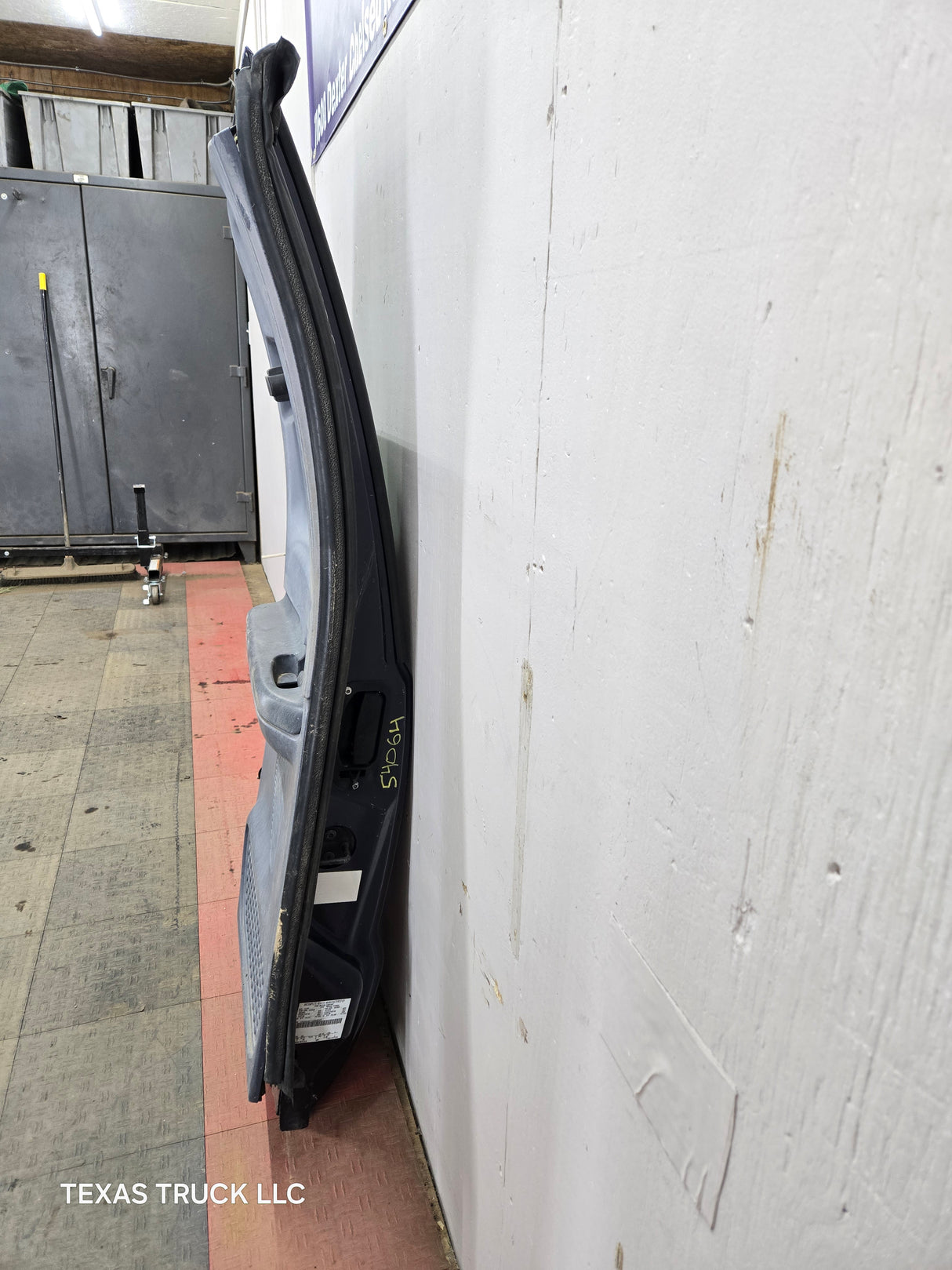 1999-2007 Ford Super Duty F250 F350 F450 F550 LH Extended Cab Driver Rear Door