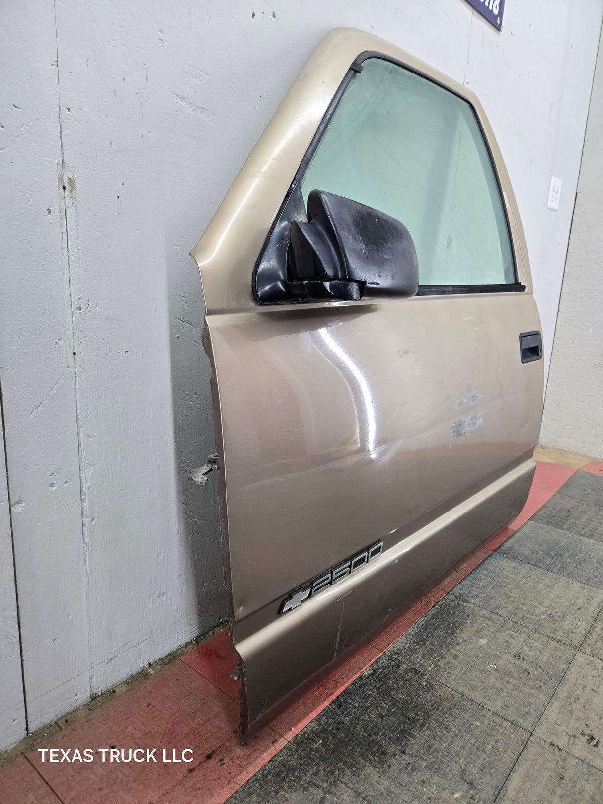 1988-2000 Chevrolet Silverado Suburban GMC Sierra LH Front Driver Door
