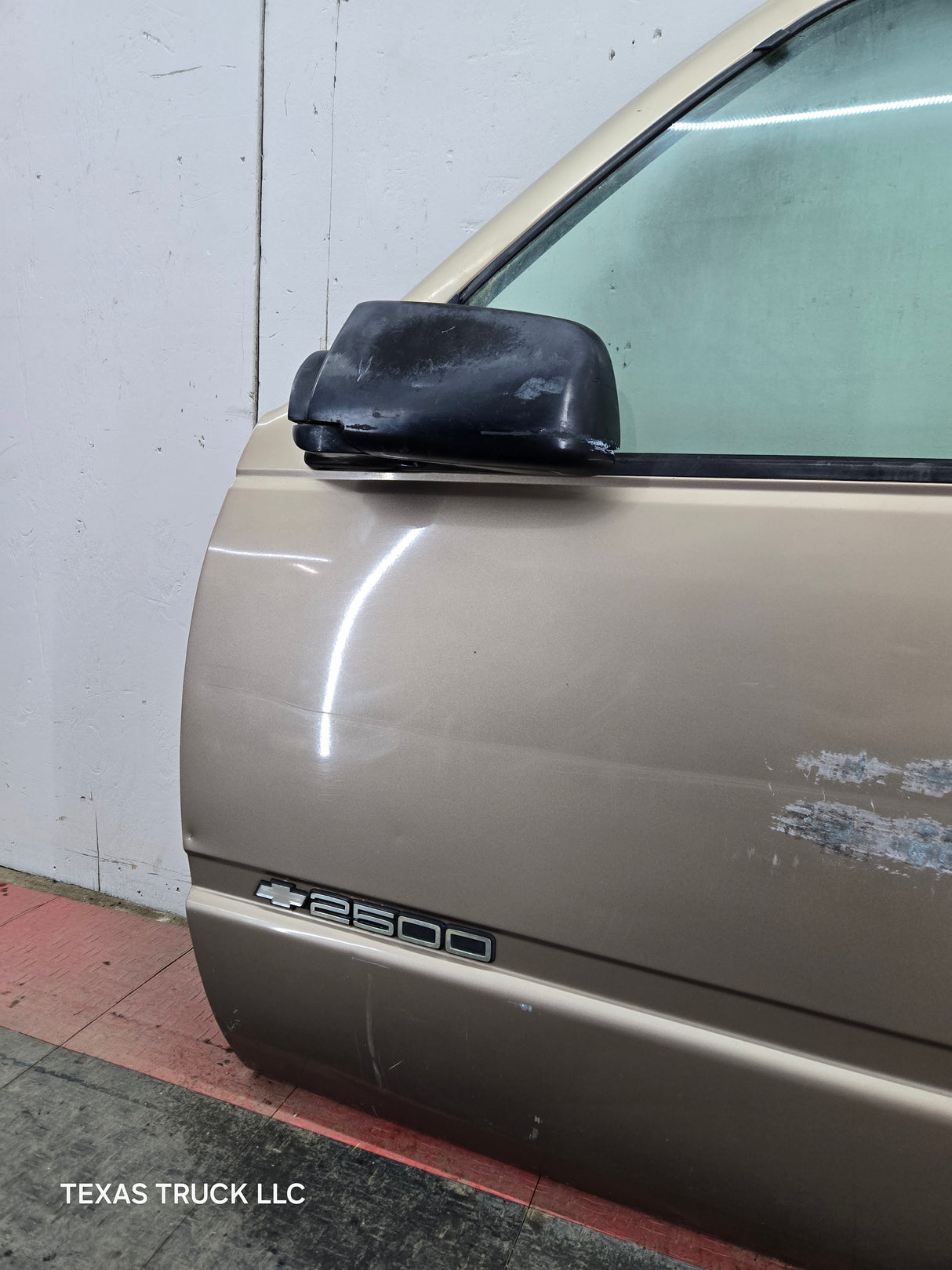 1988-2000 Chevrolet Silverado Suburban GMC Sierra LH Front Driver Door