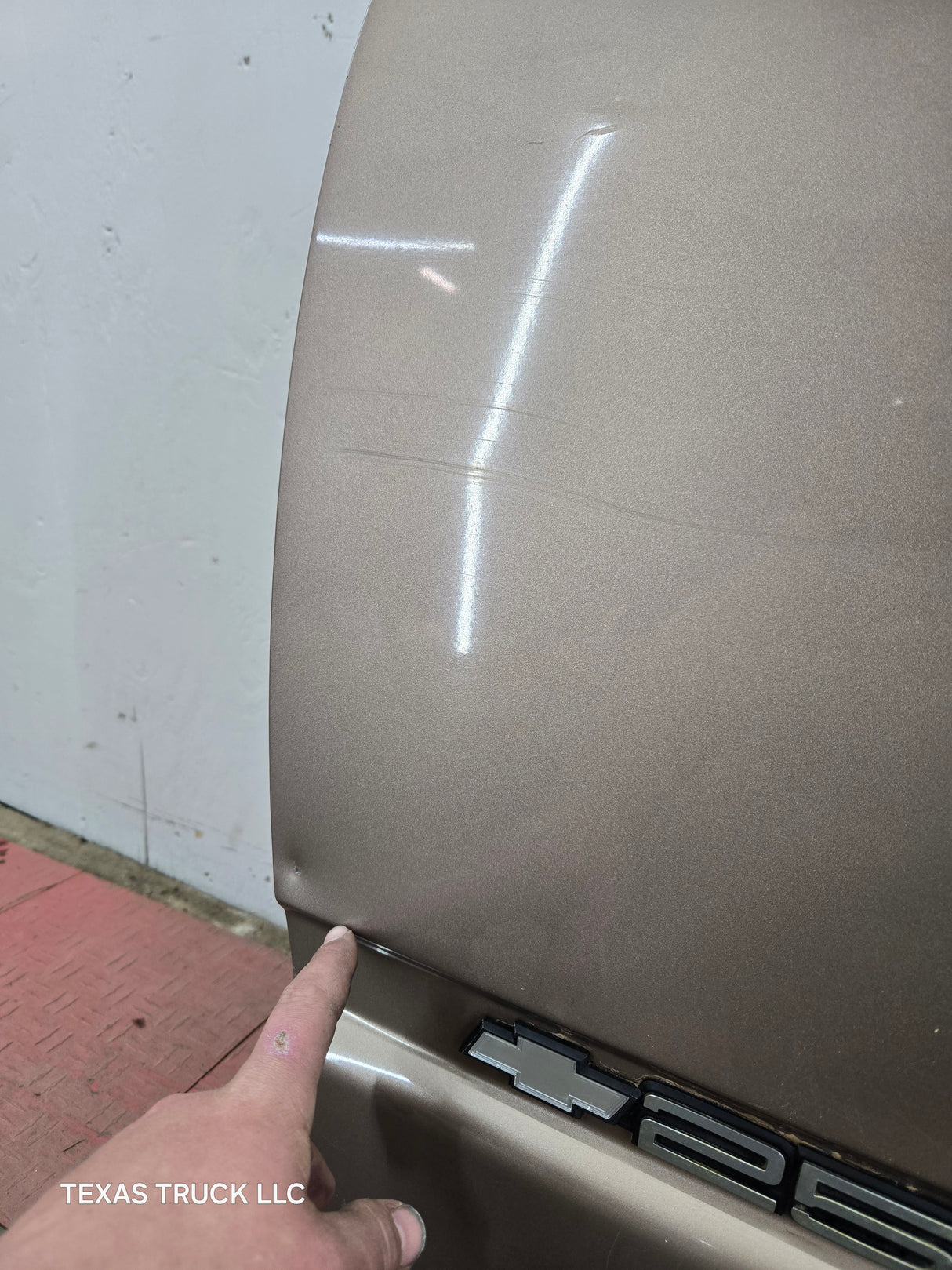1988-2000 Chevrolet Silverado Suburban GMC Sierra LH Front Driver Door