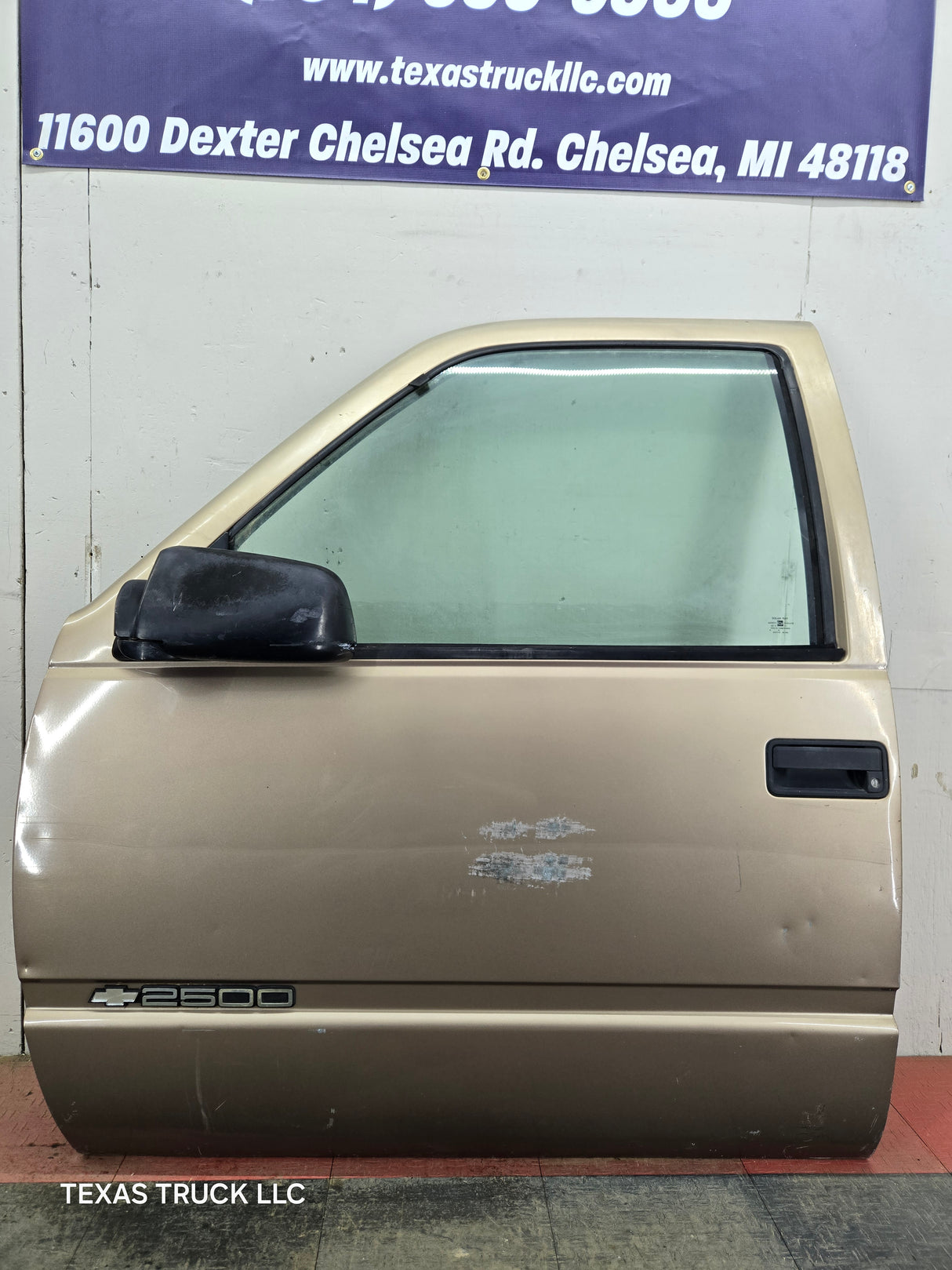 1988-2000 Chevrolet Silverado Suburban GMC Sierra LH Front Driver Door