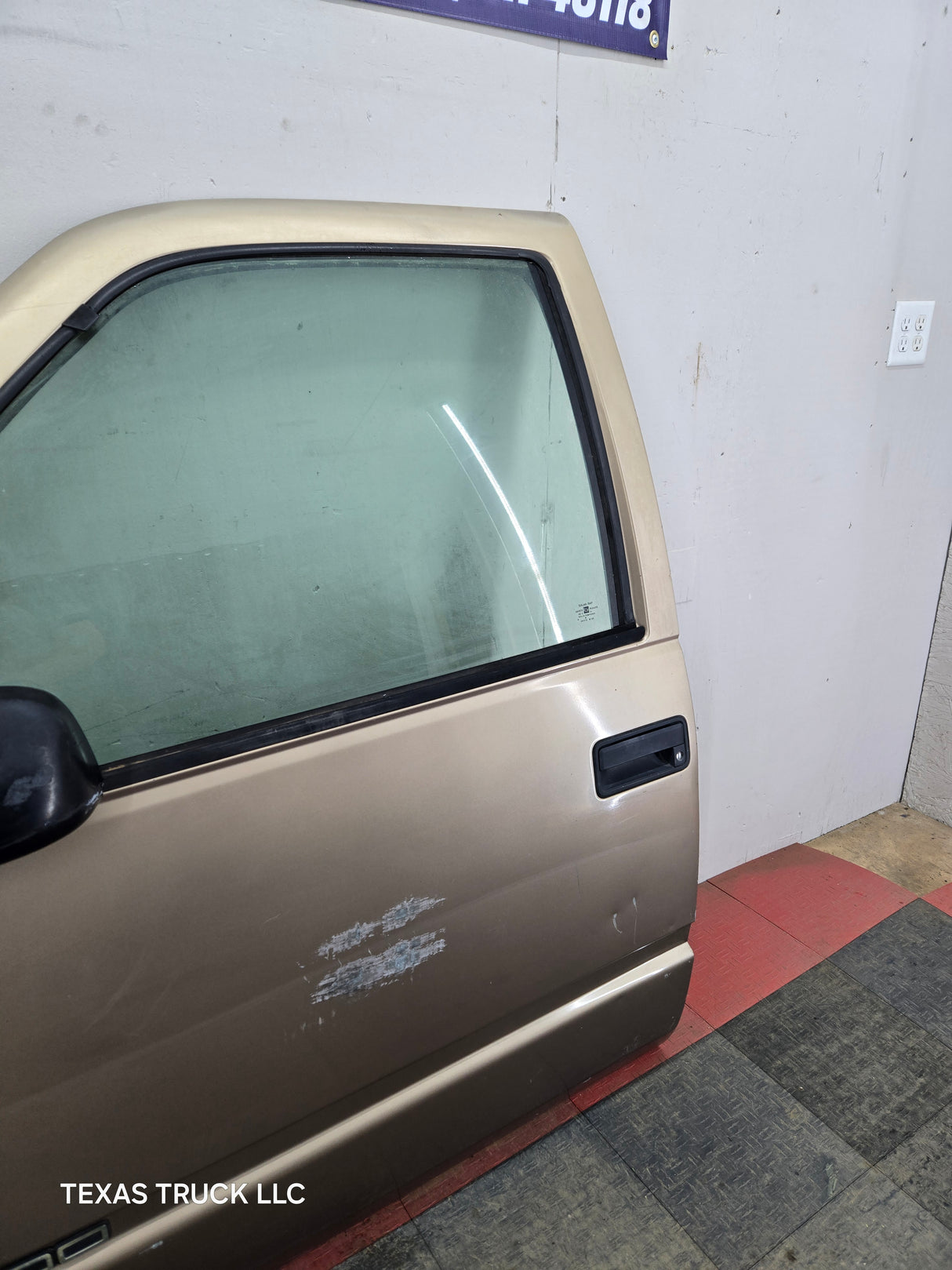 1988-2000 Chevrolet Silverado Suburban GMC Sierra LH Front Driver Door