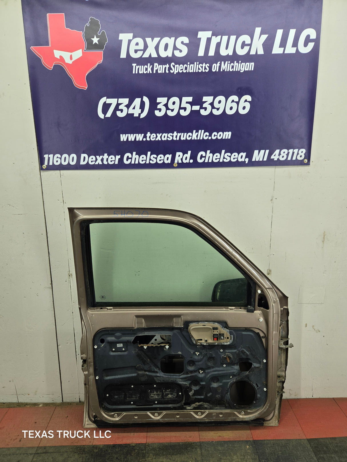 1988-2000 Chevrolet Silverado Suburban GMC Sierra LH Front Driver Door