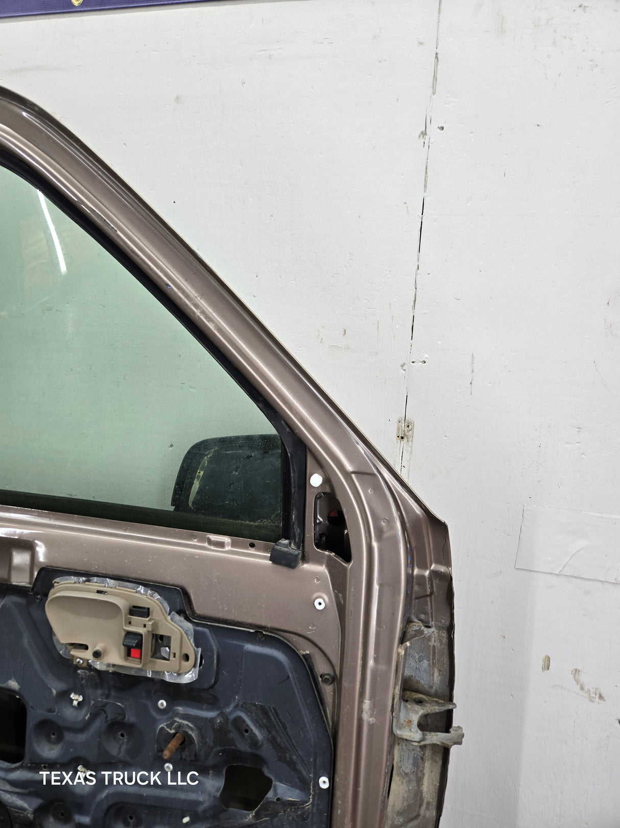 1988-2000 Chevrolet Silverado Suburban GMC Sierra LH Front Driver Door