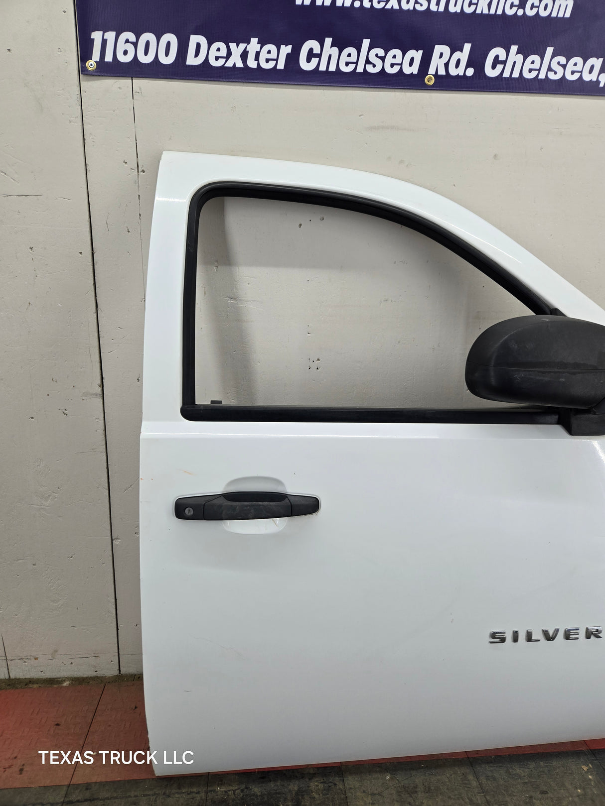 2007-2013 Chevrolet Silverado / GMC Sierra 1500 2500 3500 RH Front Passenger Door