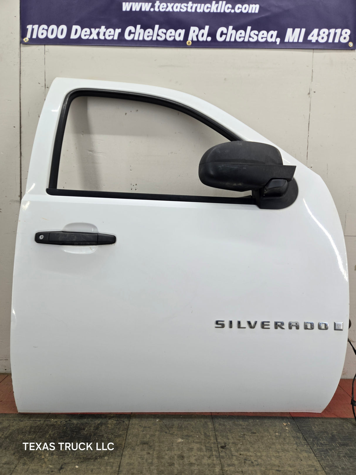 2007-2013 Chevrolet Silverado / GMC Sierra 1500 2500 3500 RH Front Passenger Door