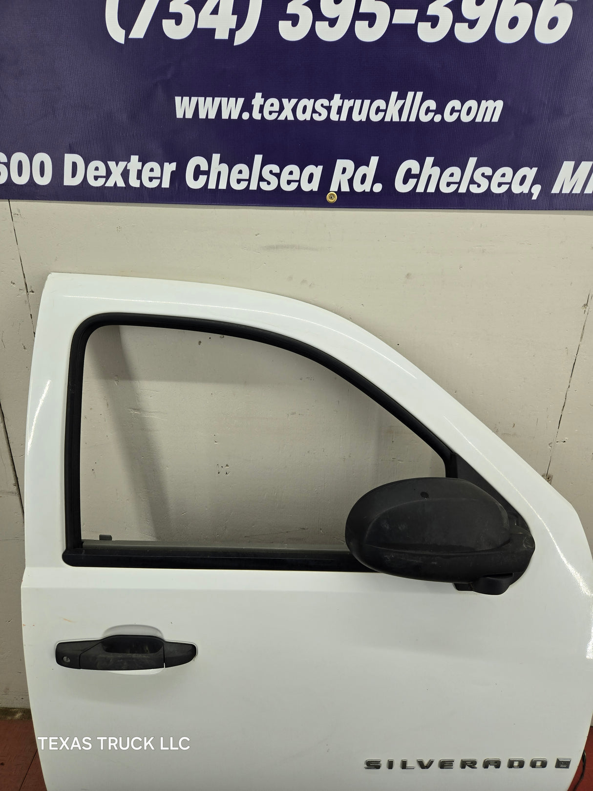 2007-2013 Chevrolet Silverado / GMC Sierra 1500 2500 3500 RH Front Passenger Door