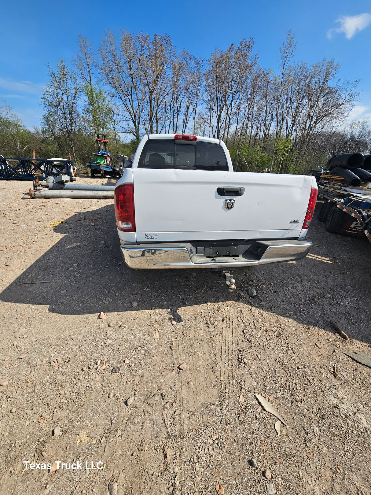2005 Dodge Ram 1500 Crew Cab 6.4' Short Bed - FULL PART OUT
