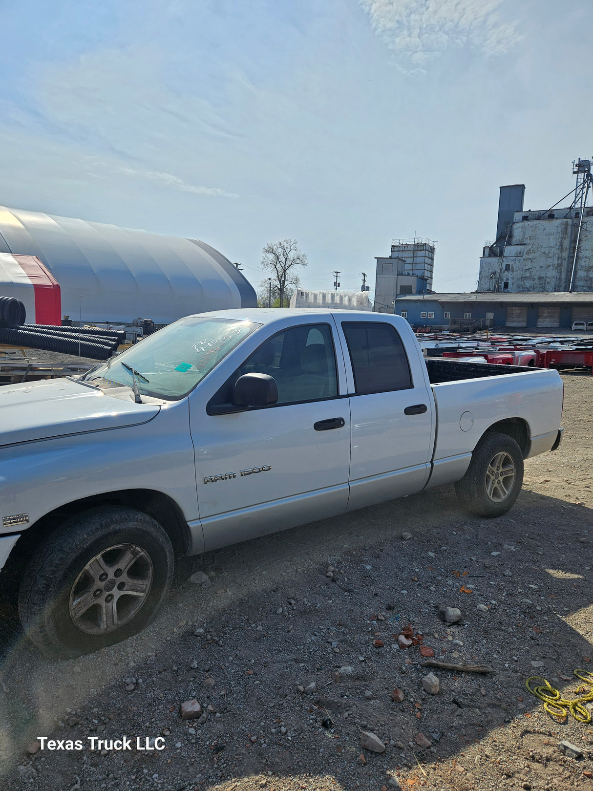 2005 Dodge Ram 1500 Crew Cab 6.4' Short Bed - FULL PART OUT