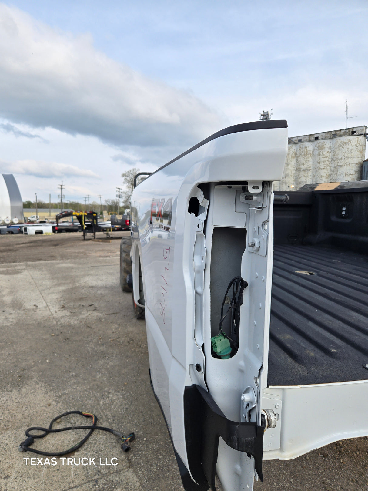 2023-2025 Ford F250 F350 Super Duty 8' Long Truck Bed