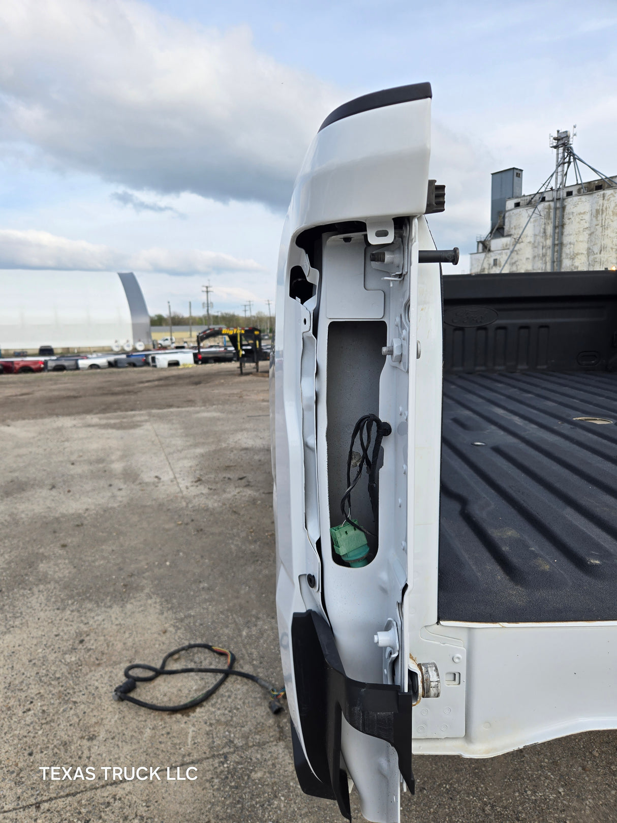 2023-2025 Ford F250 F350 Super Duty 8' Long Truck Bed