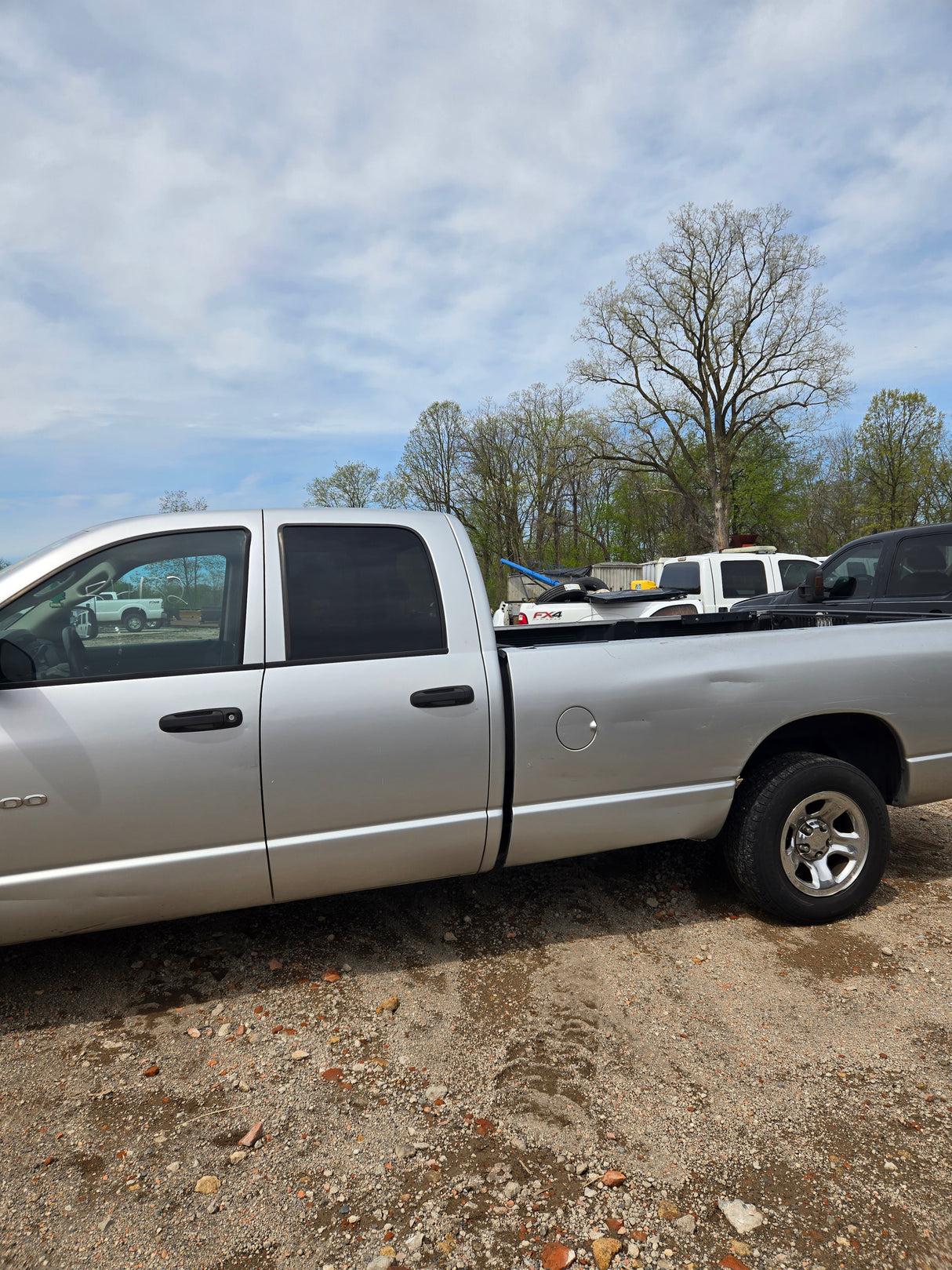 2004 Dodge Ram 1500 Crew Cab - FULL PART OUT