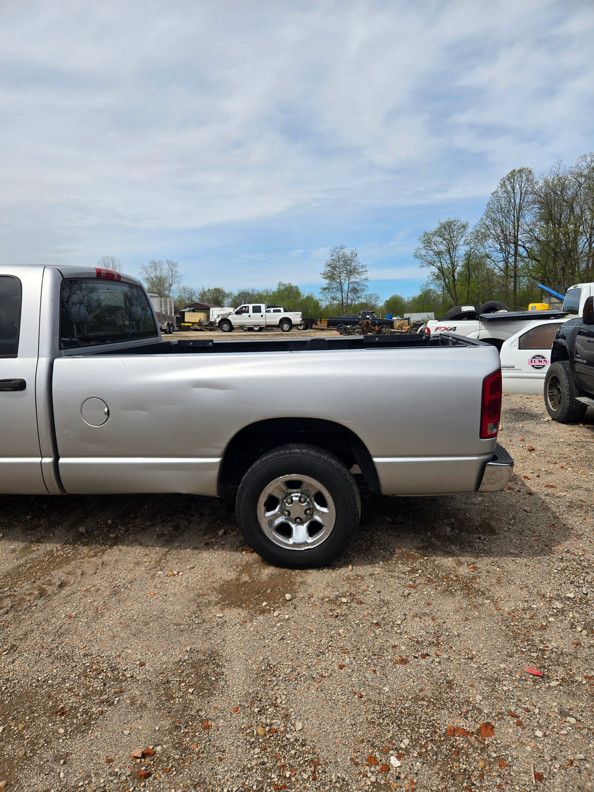 2004 Dodge Ram 1500 Crew Cab - FULL PART OUT