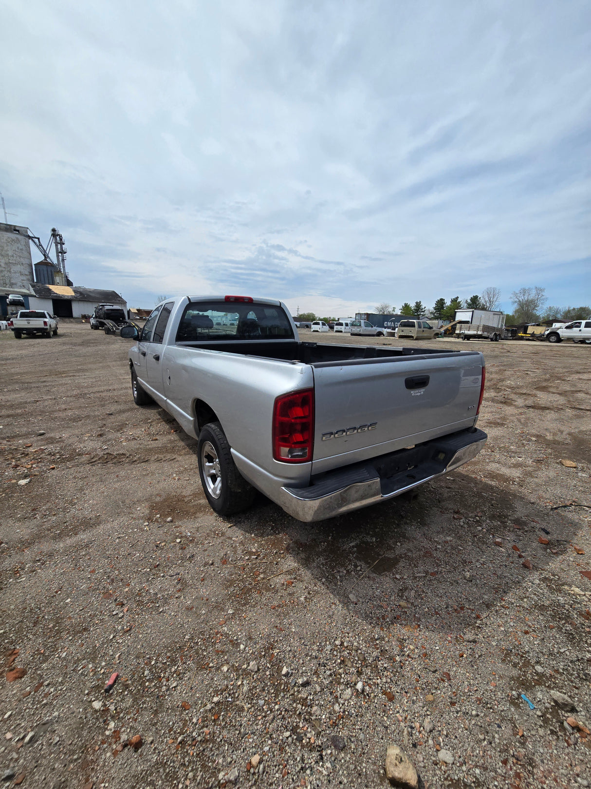 2004 Dodge Ram 1500 Crew Cab - FULL PART OUT