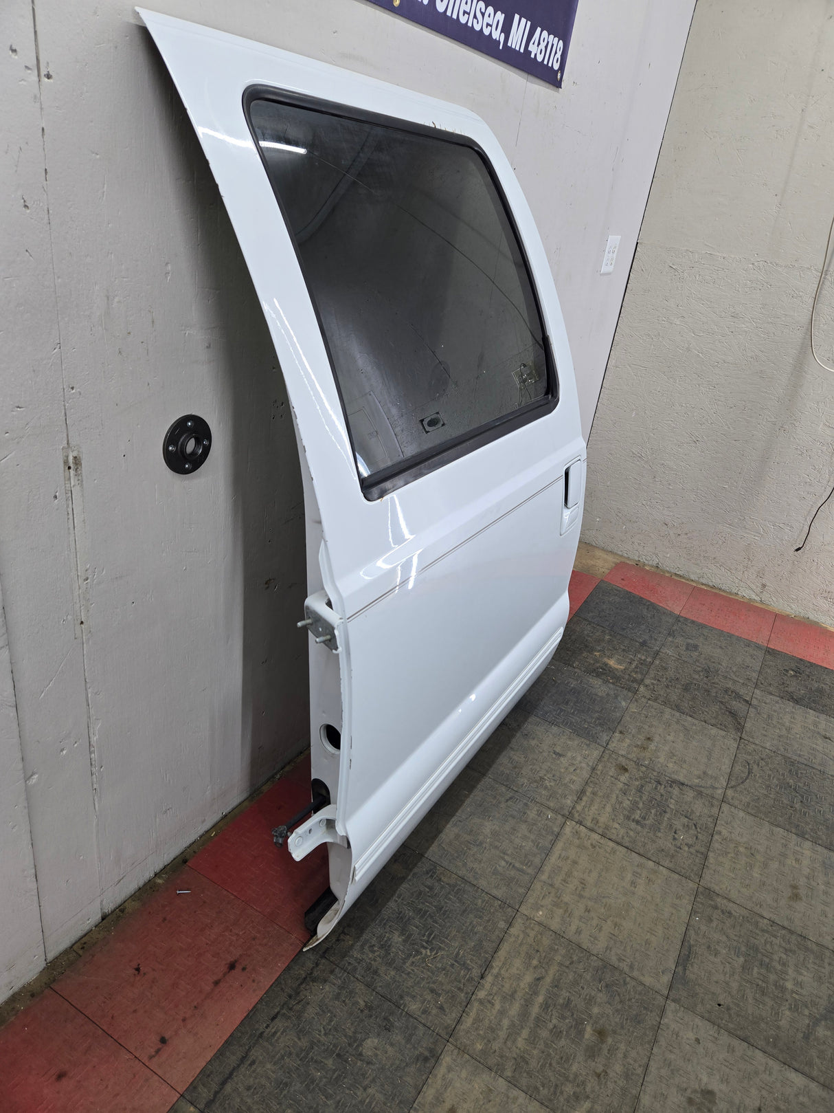 1999-2005 Ford Excursion LH Driver side Rear Door