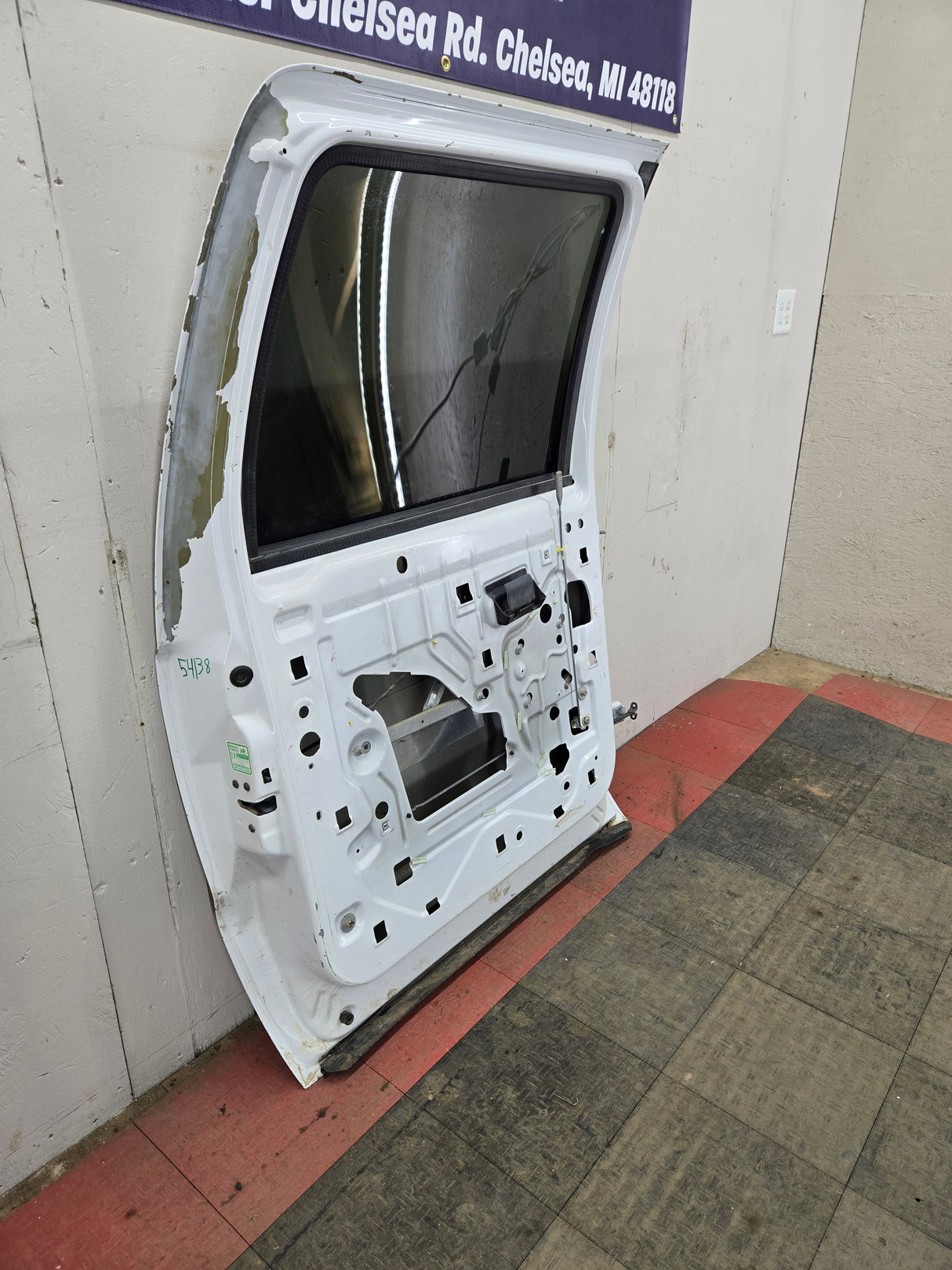 1999-2005 Ford Excursion LH Driver side Rear Door