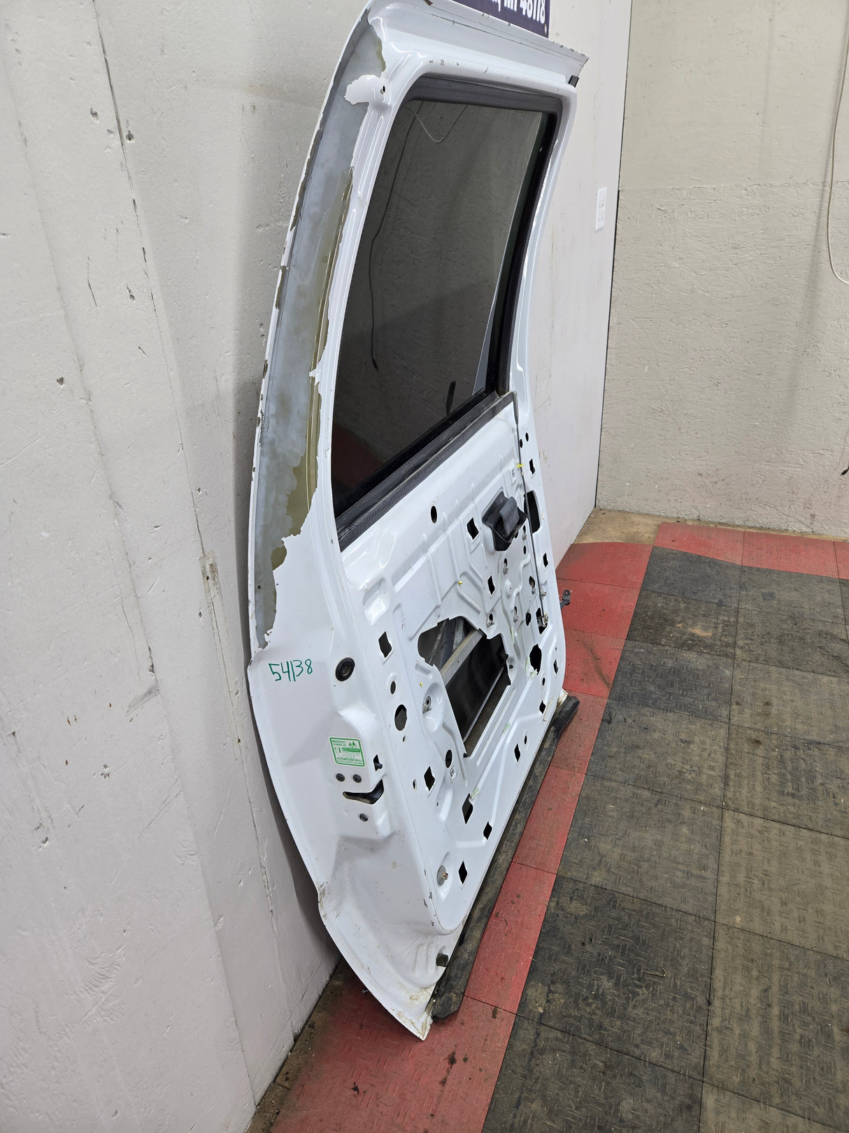 1999-2005 Ford Excursion LH Driver side Rear Door