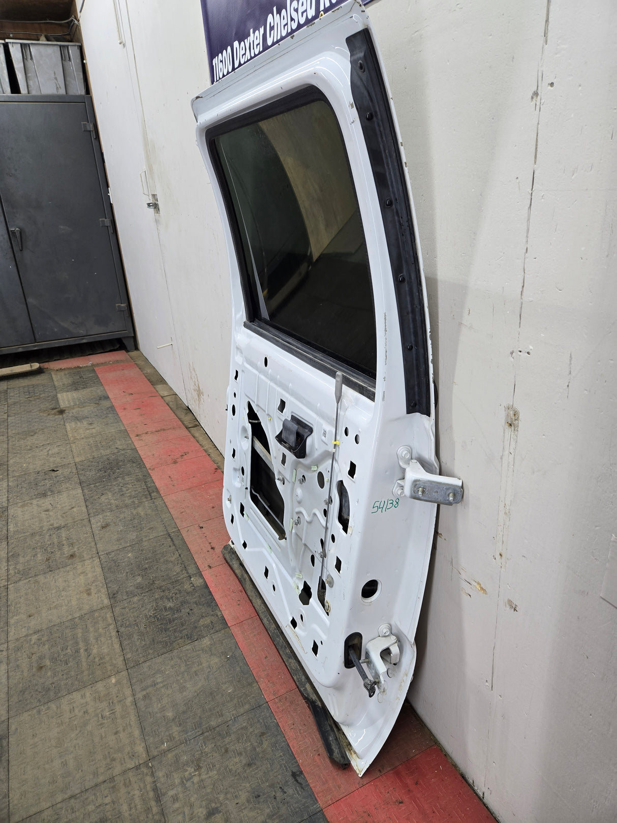 1999-2005 Ford Excursion LH Driver side Rear Door