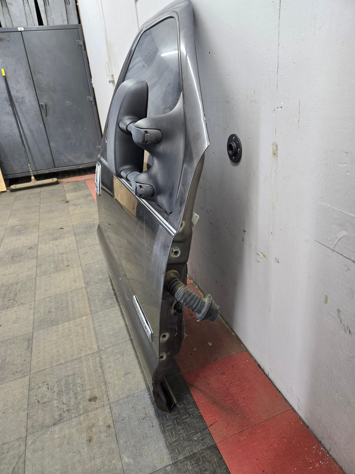 1999-2011 Ford Super Duty / Excursion Front RH Passenger Door F250 F350 F450 F550