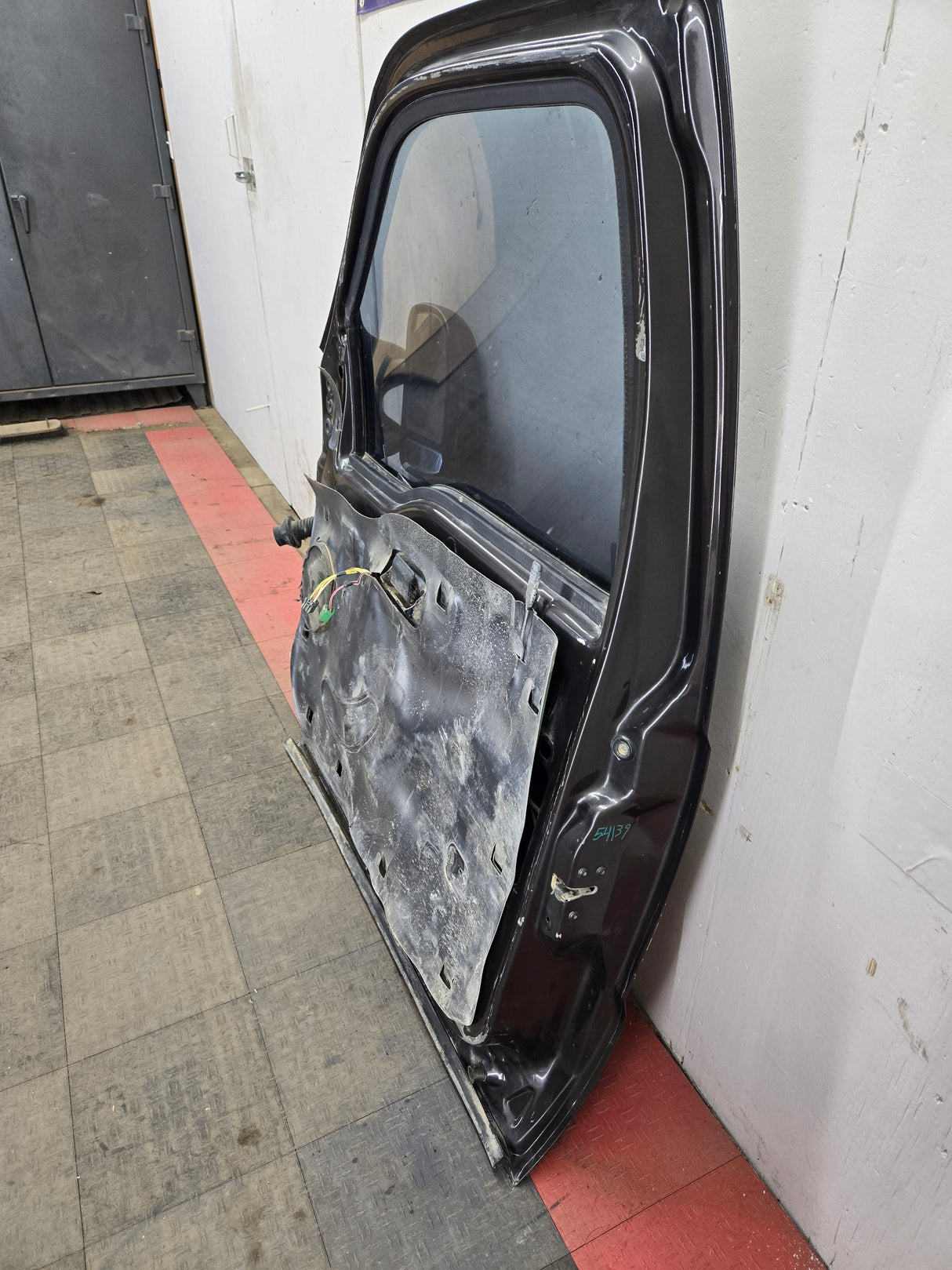 1999-2011 Ford Super Duty / Excursion Front RH Passenger Door F250 F350 F450 F550