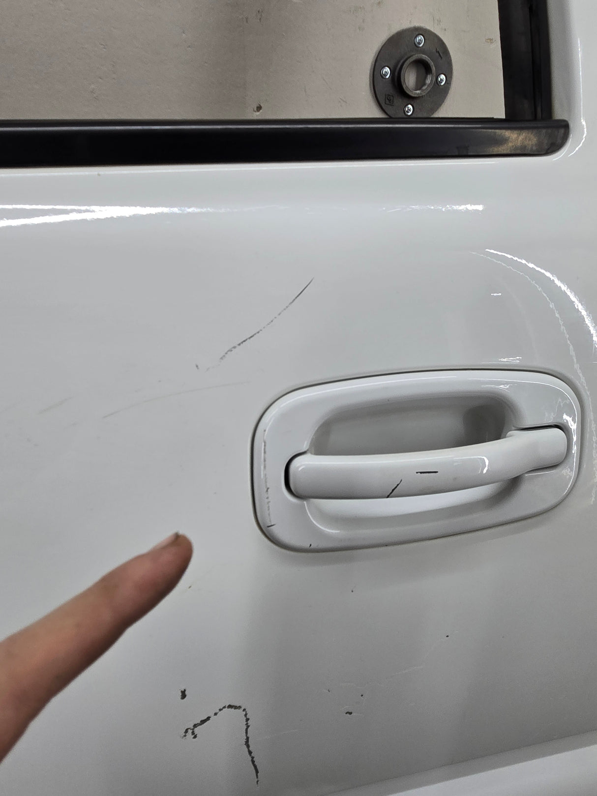 1999-2007 Chevrolet Silverado / GMC Sierra 1500 2500 3500 HD Driver side LH Crew Cab rear door