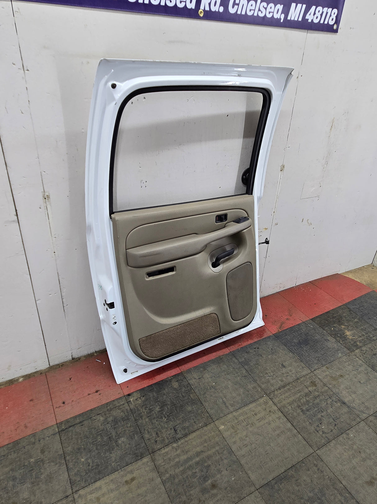 1999-2007 Chevrolet Silverado / GMC Sierra 1500 2500 3500 HD Driver side LH Crew Cab rear door