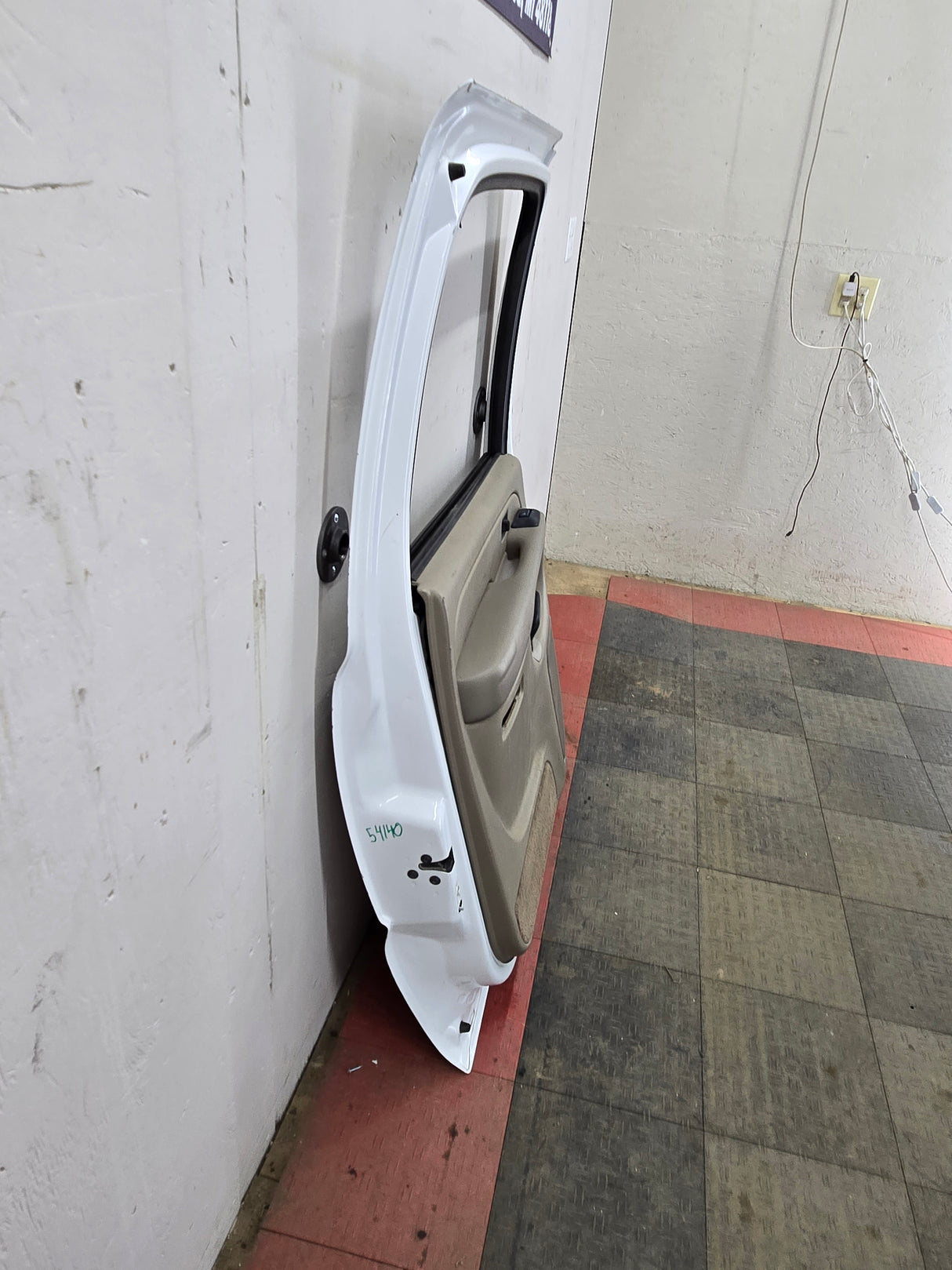 1999-2007 Chevrolet Silverado / GMC Sierra 1500 2500 3500 HD Driver side LH Crew Cab rear door