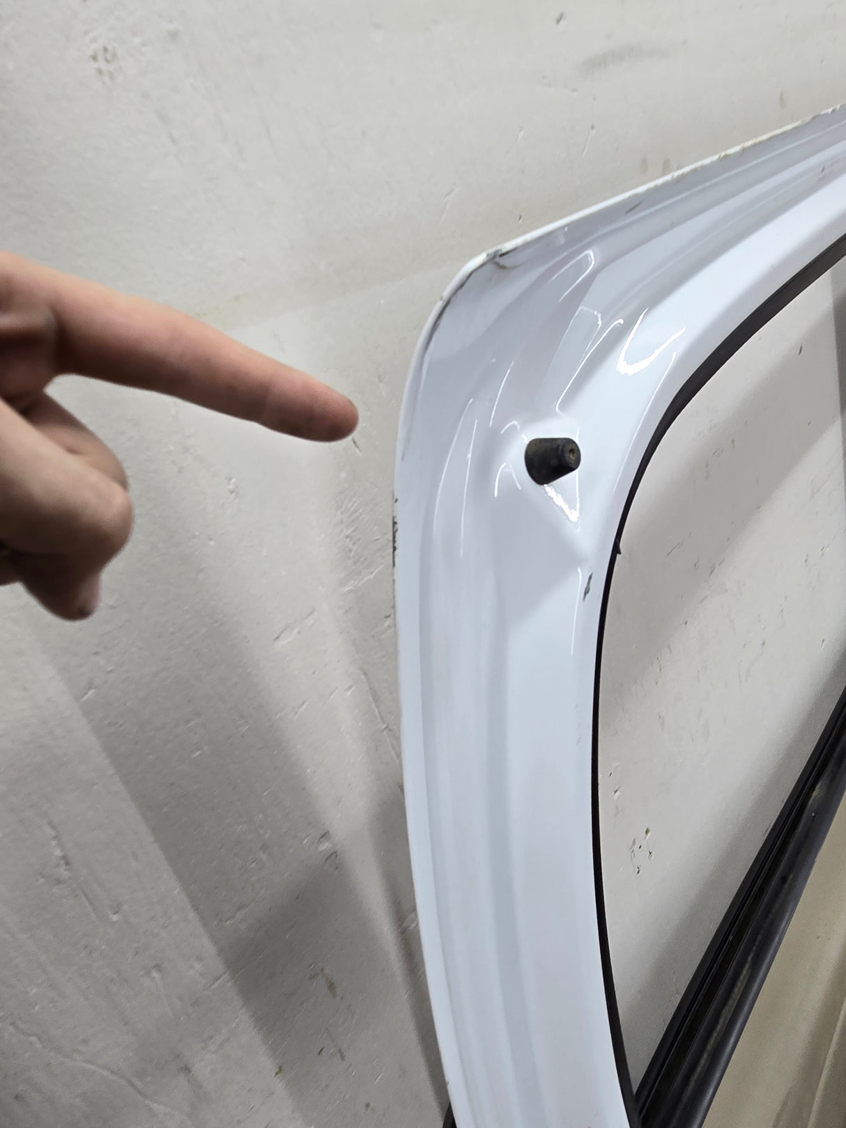 1999-2007 Chevrolet Silverado / GMC Sierra 1500 2500 3500 HD Driver side LH Crew Cab rear door