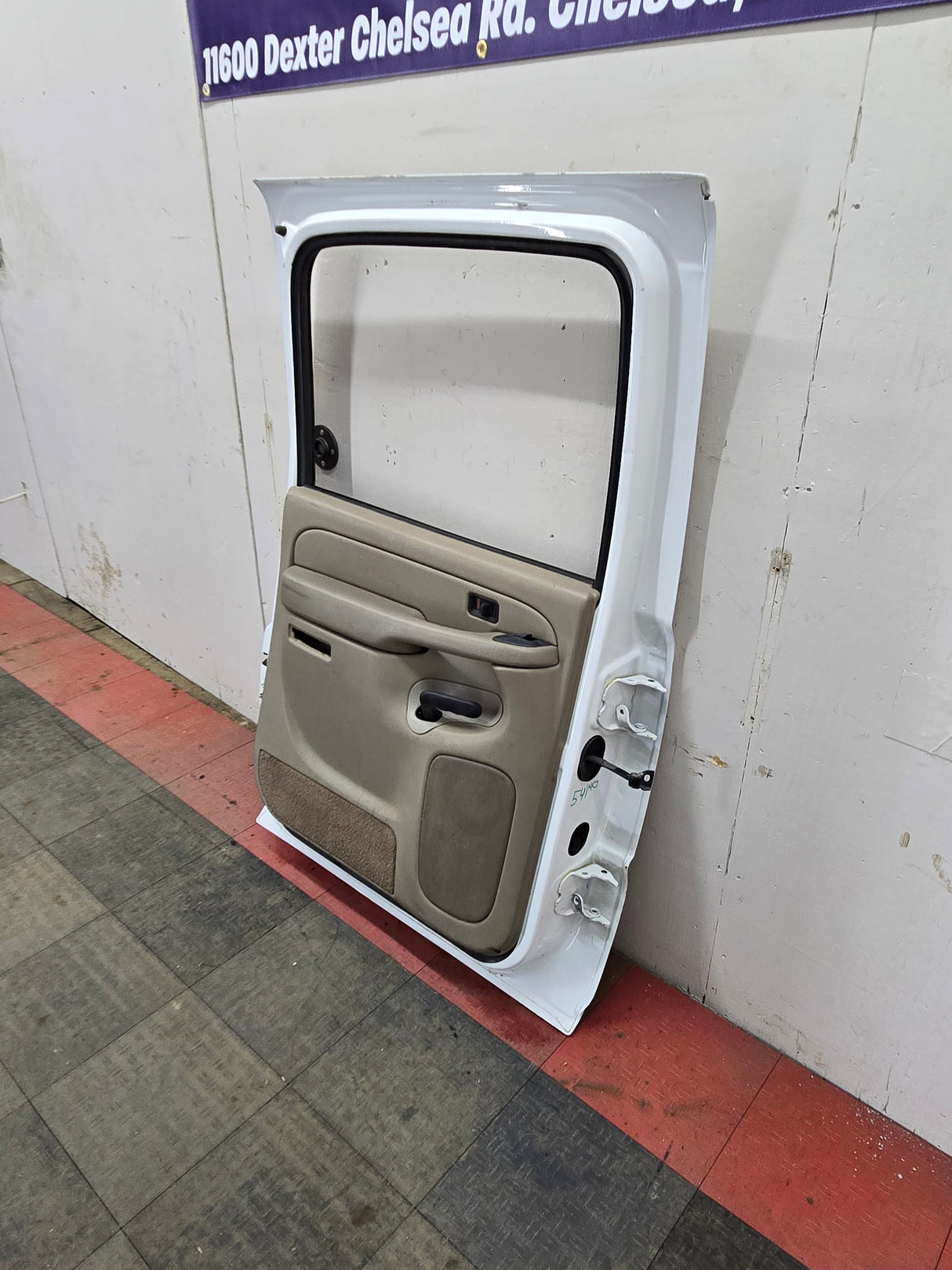 1999-2007 Chevrolet Silverado / GMC Sierra 1500 2500 3500 HD Driver side LH Crew Cab rear door