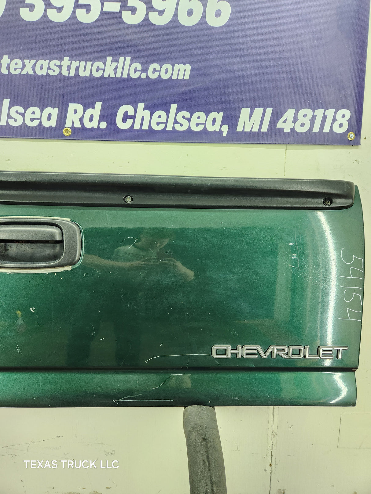 1999-2007 Chevrolet Silverado / GMC Sierra 1500 2500 3500 Tailgate