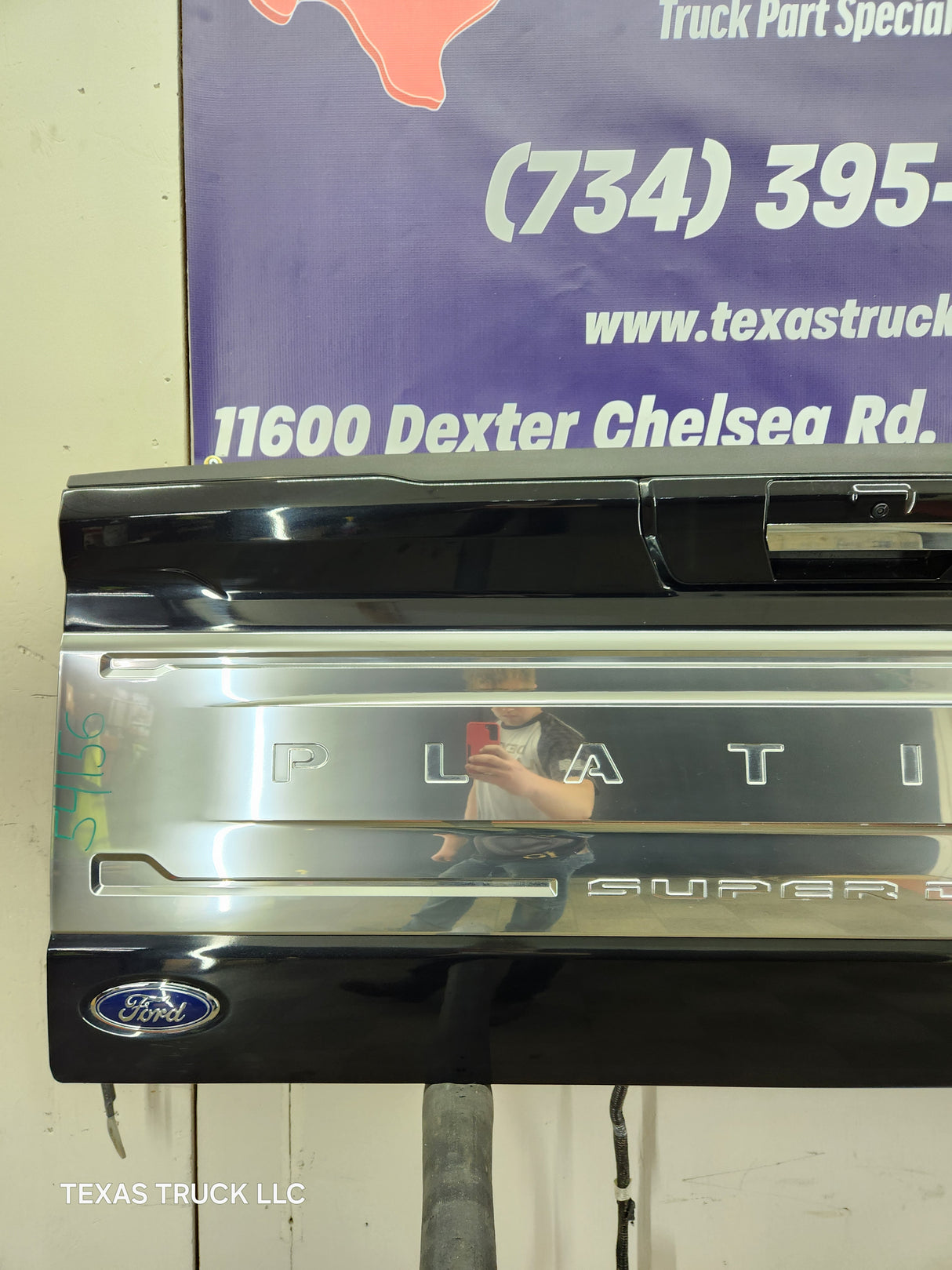 2023-2025 Ford F250 F350 F450 F550 Super Duty PLATINUM Tailgate W/Step