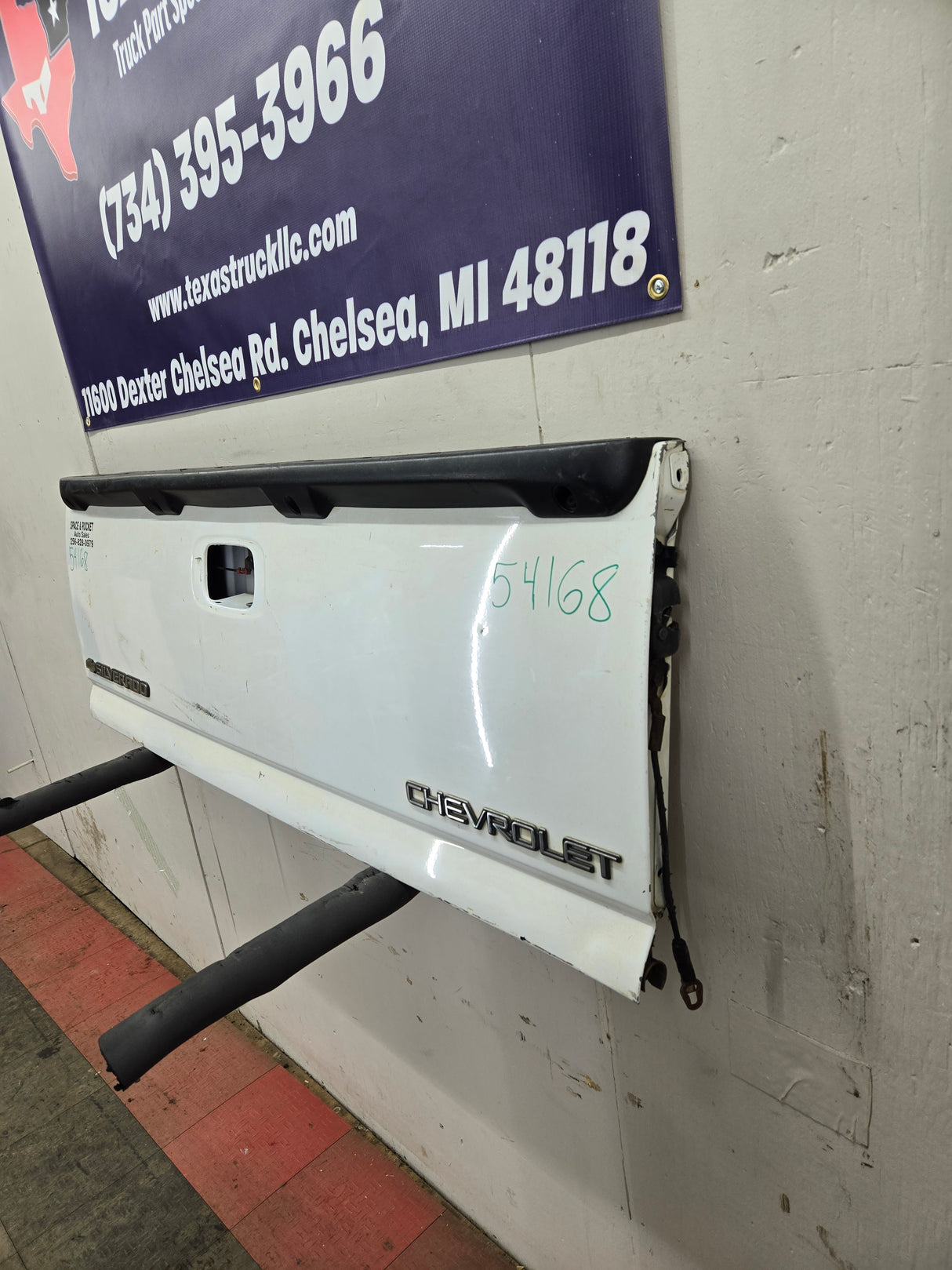 1999-2007 Chevrolet Silverado / GMC Sierra 1500 2500 3500 Tailgate