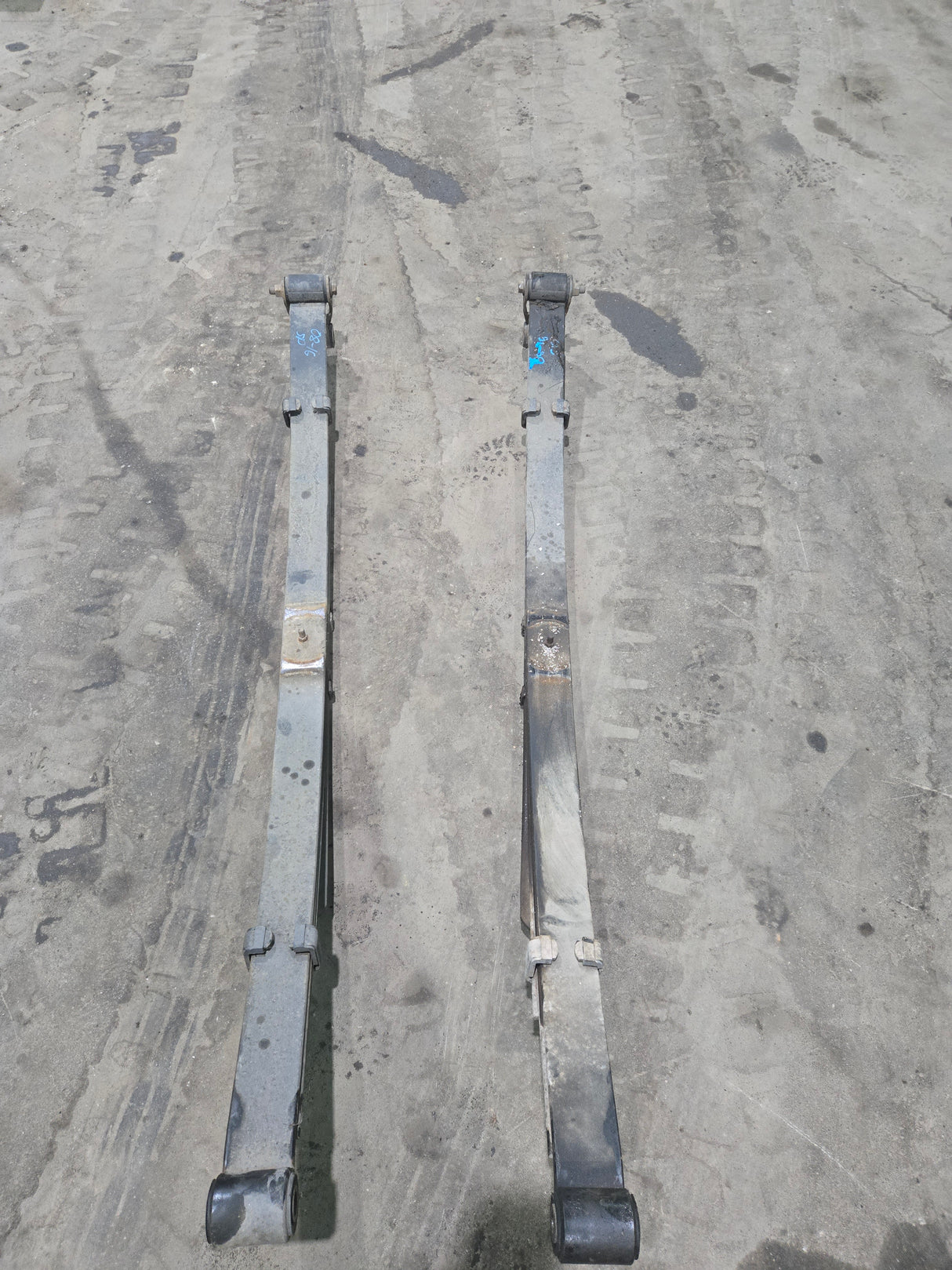 2008-2016 Ford F250 F350 Super Duty Rear Leaf Springs