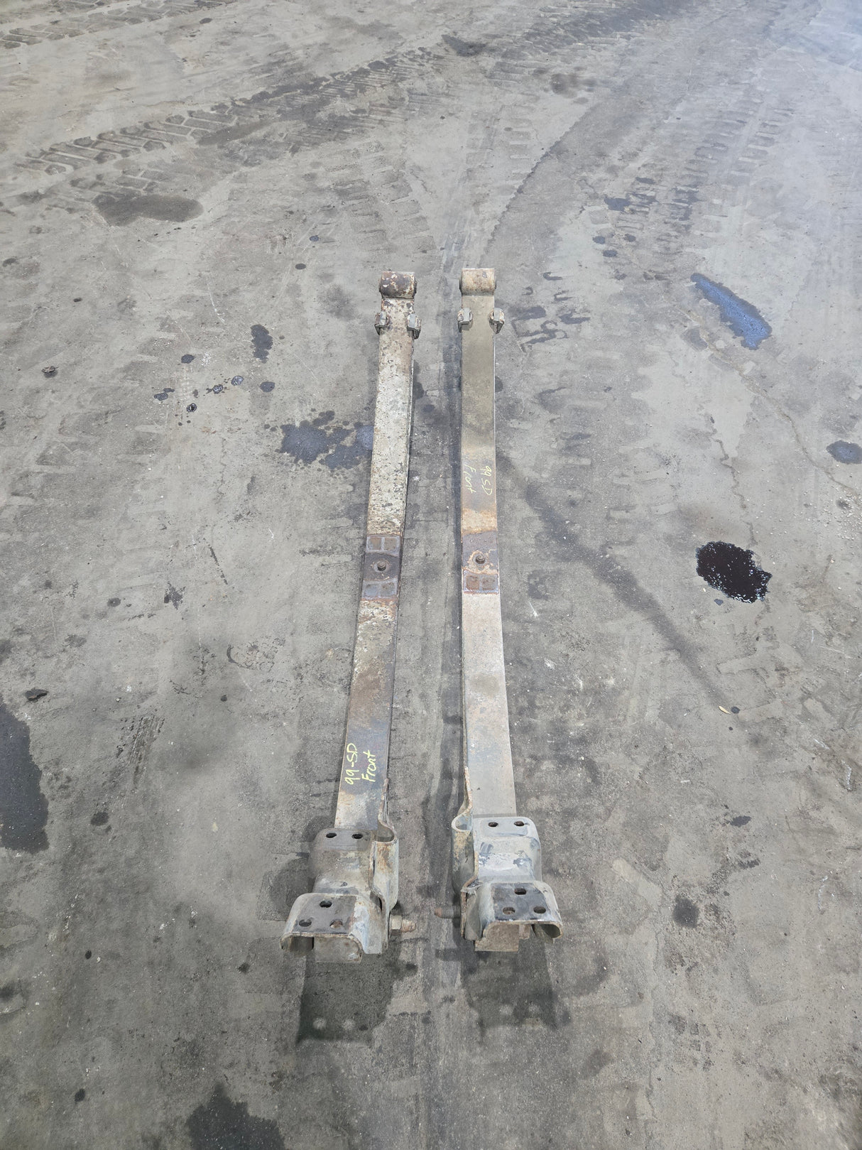 1999-2004 Ford F250 F350 Super Duty Front Leaf Springs