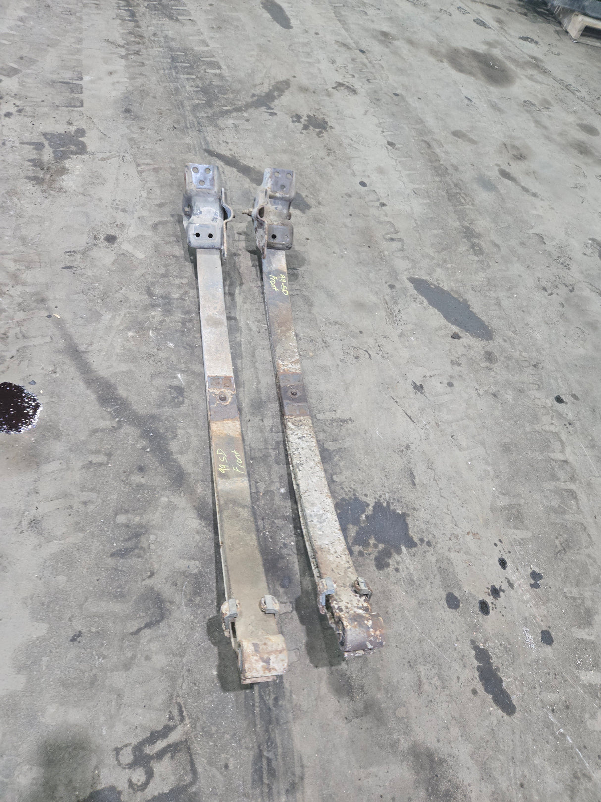 1999-2004 Ford F250 F350 Super Duty Front Leaf Springs