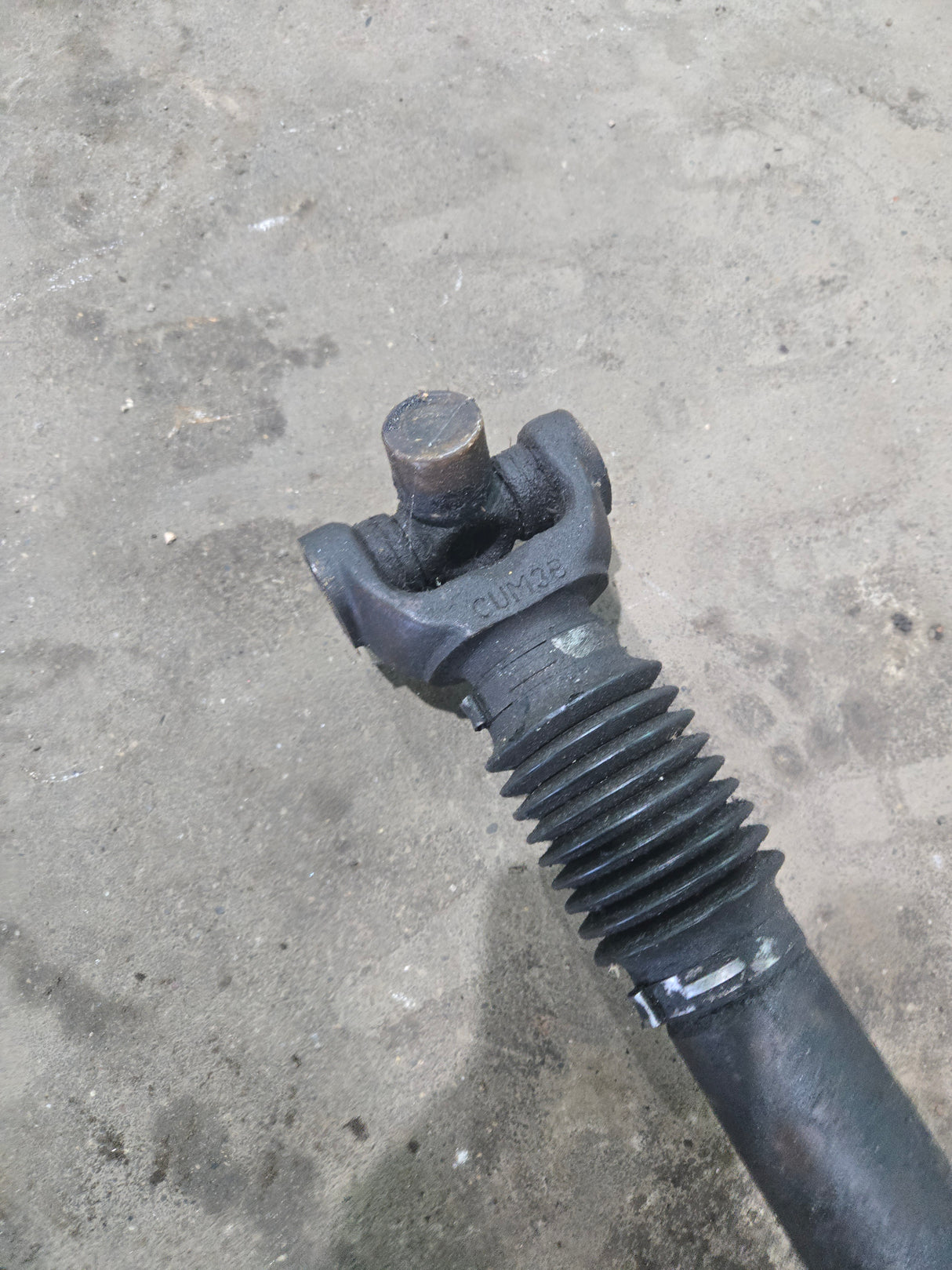 2011-2016 Ford F250 F350 F450 F550 Super Duty Front Drive Shaft BC34-4A376-EA