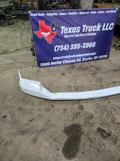 2005-2007 Ford Super Duty Front Bumper Valance / Top Trim F250 F350 F450 F550