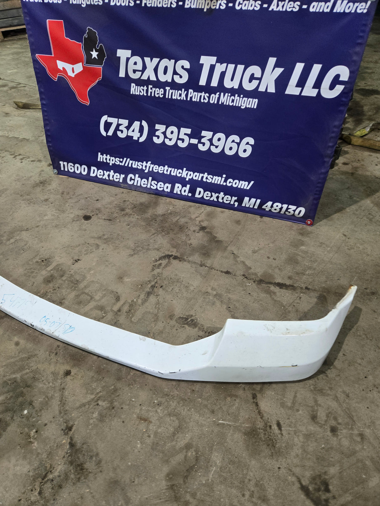 2005-2007 Ford Super Duty Front Bumper Valance / Top Trim F250 F350 F450 F550
