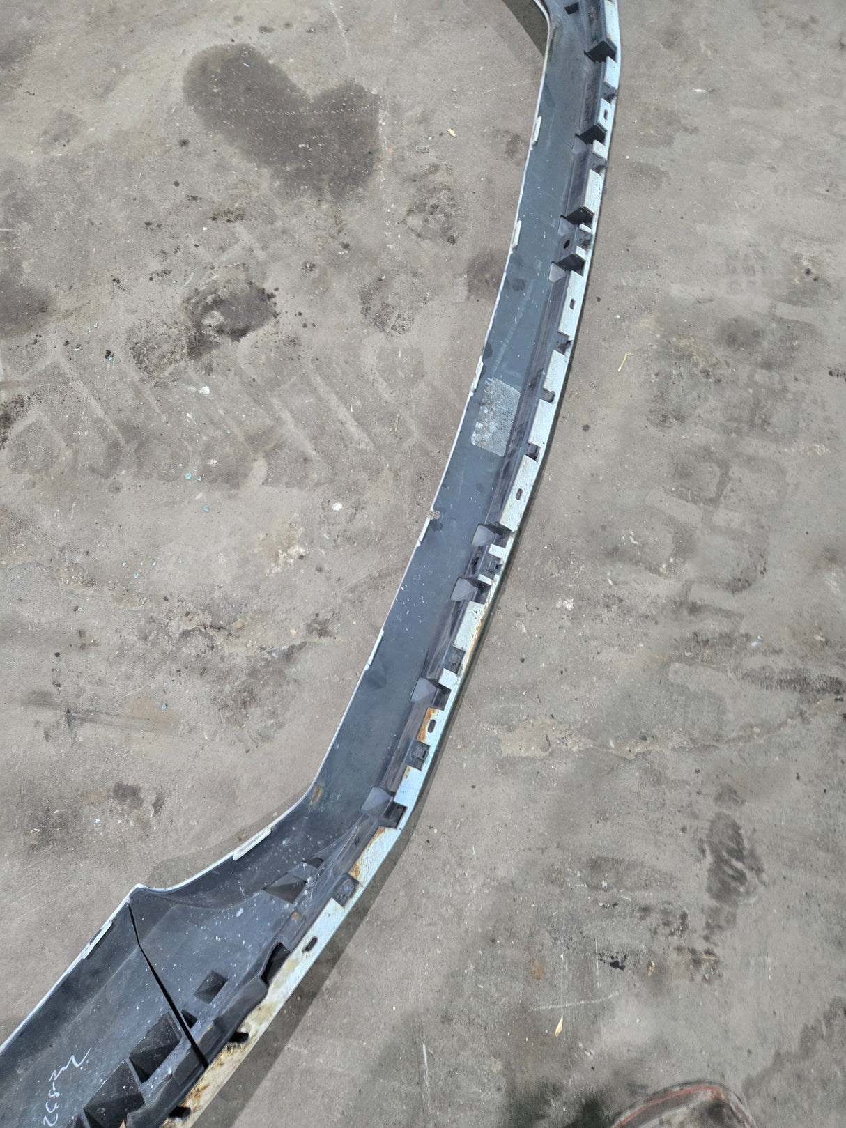 2005-2007 Ford Super Duty Front Bumper Valance / Top Trim F250 F350 F450 F550