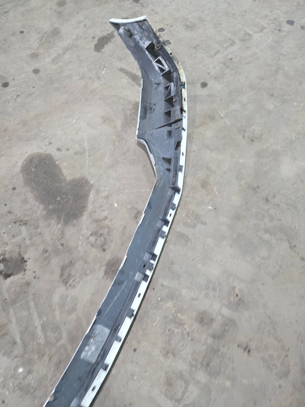 2005-2007 Ford Super Duty Front Bumper Valance / Top Trim F250 F350 F450 F550