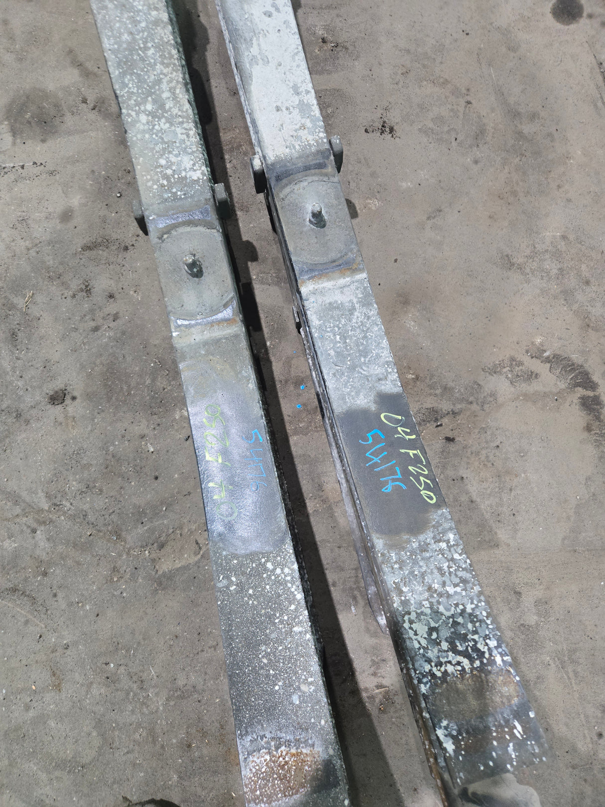 1999-2007 Ford F250 F350 Super Duty Rear Leaf Springs