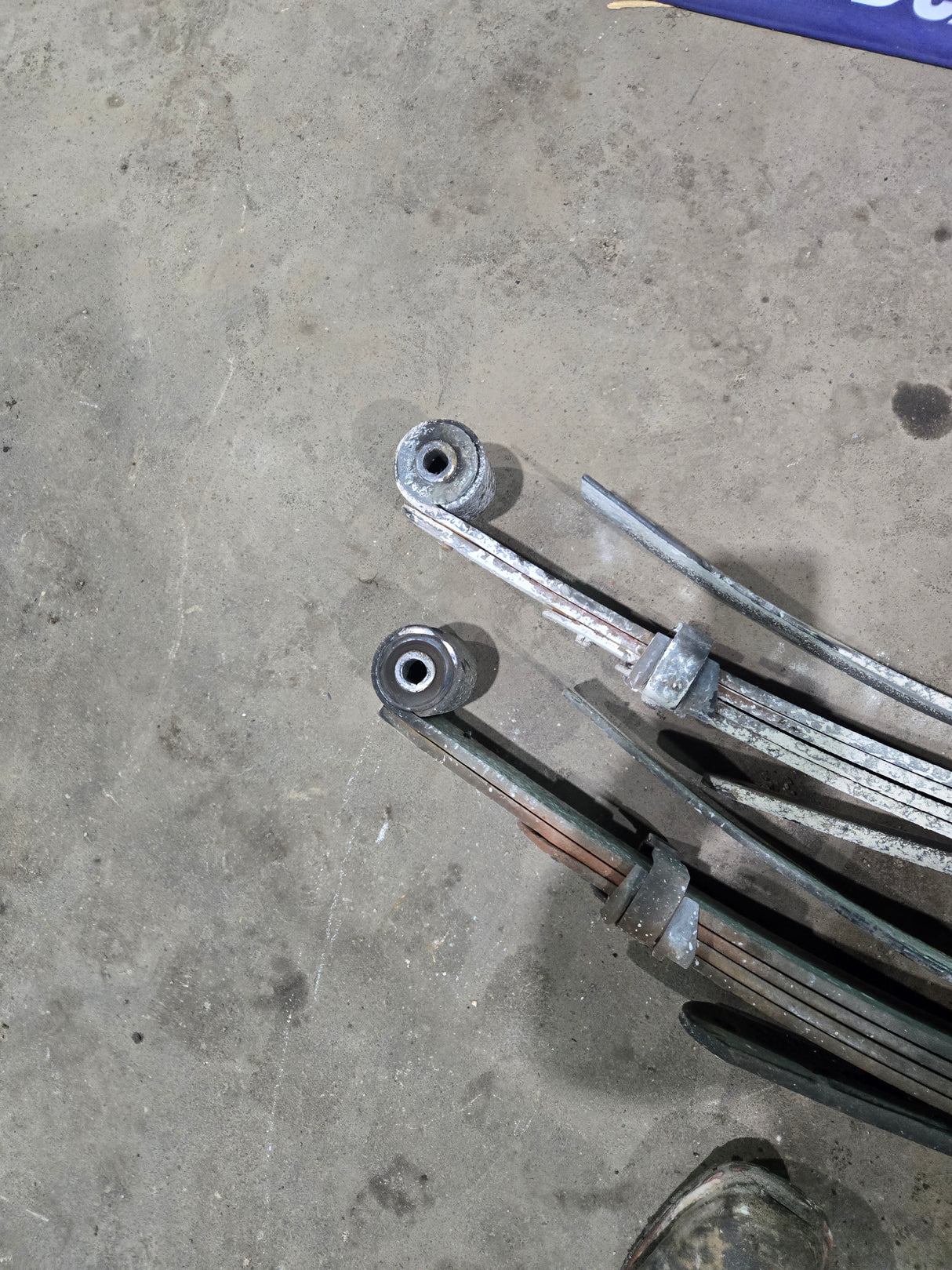 1999-2007 Ford F250 F350 Super Duty Rear Leaf Springs
