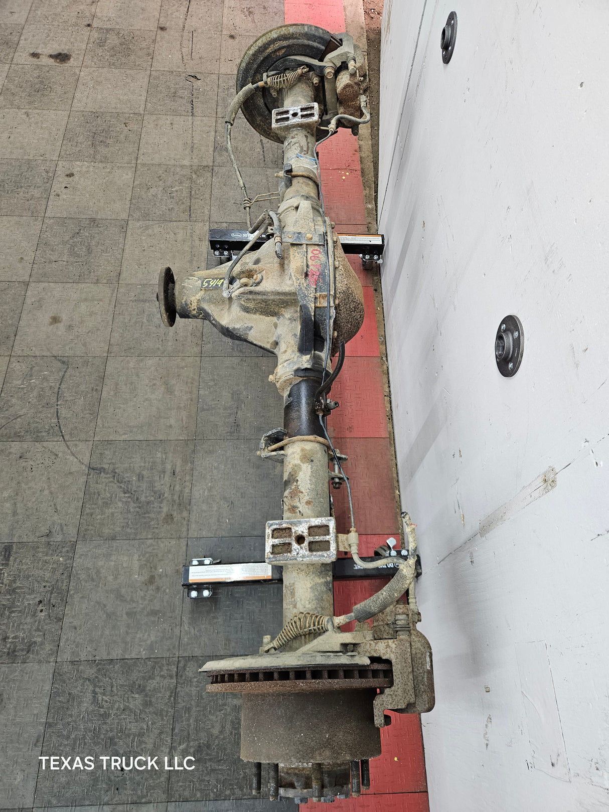 2005-2010 Ford Super Duty F250 F350 SRW Rear Axle 3.73 Gear Ratio 127k miles
