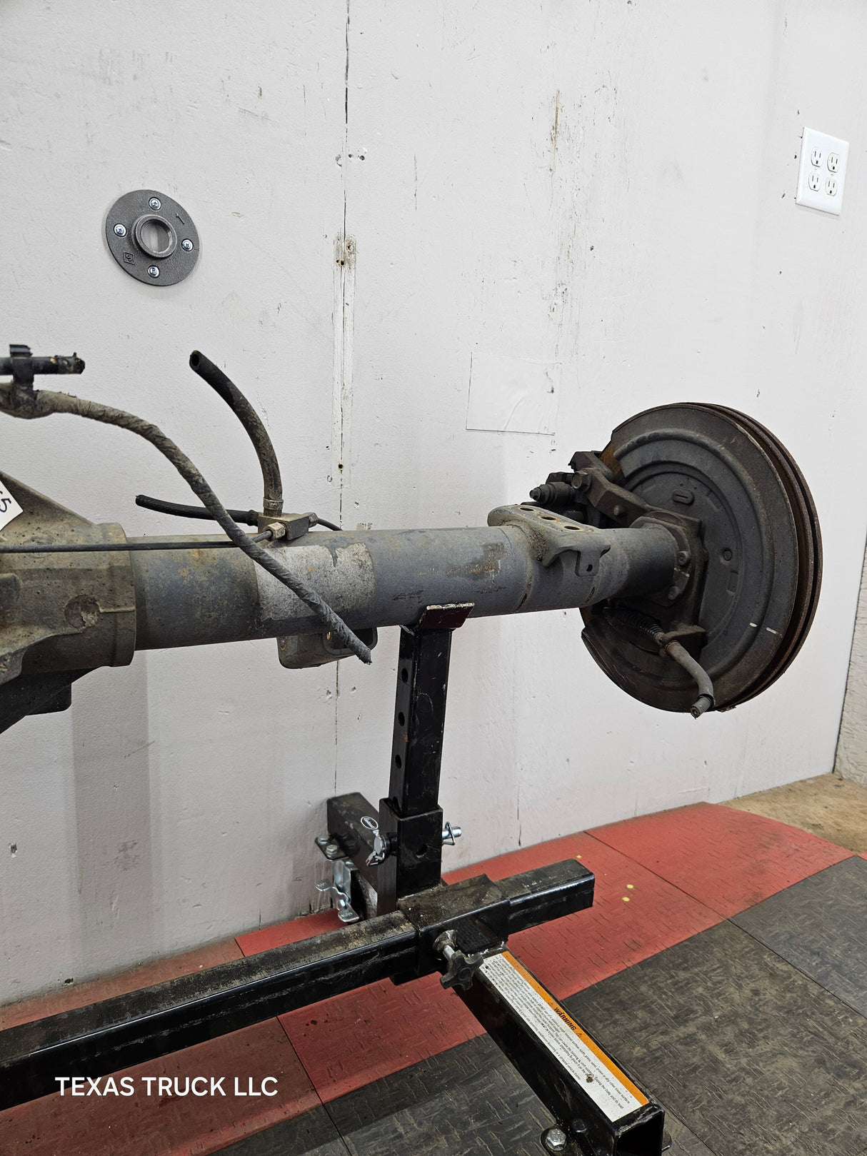2002-2005 Dodge Ram 1500 Rear Axle 3.92 Gear Ratio 3rd Gen 9.25"