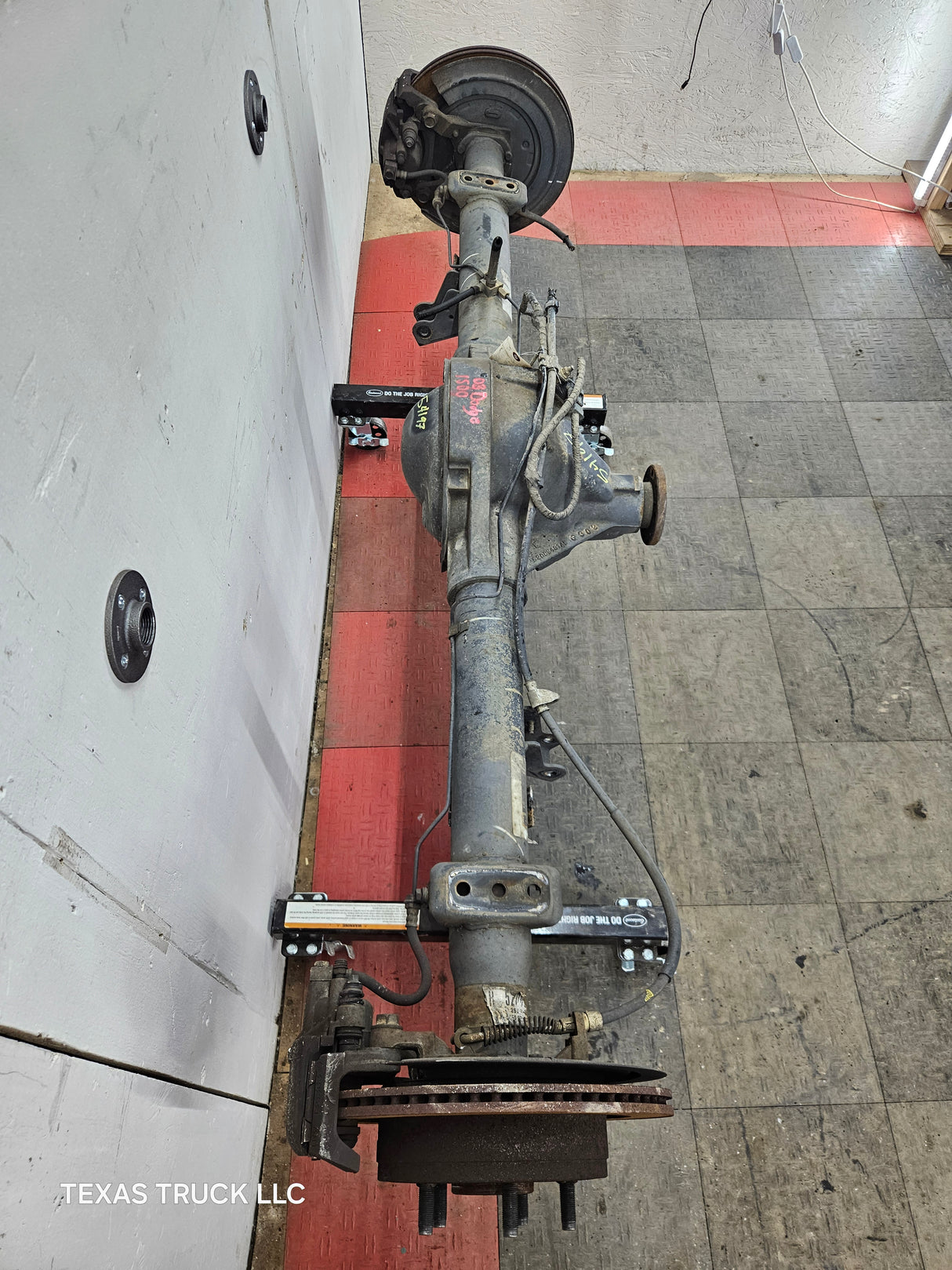 2002-2005 Dodge Ram 1500 Rear Axle 3.92 Gear Ratio 3rd Gen 9.25"