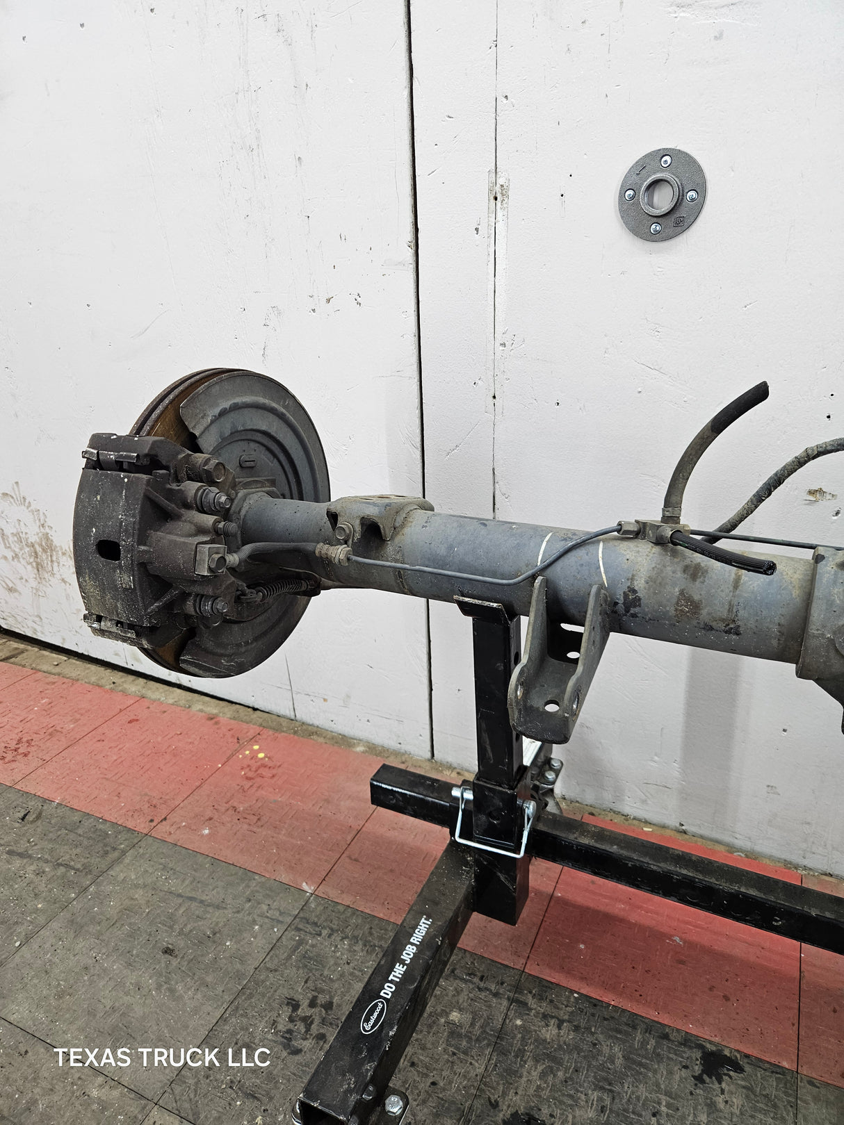 2002-2005 Dodge Ram 1500 Rear Axle 3.92 Gear Ratio 3rd Gen 9.25"