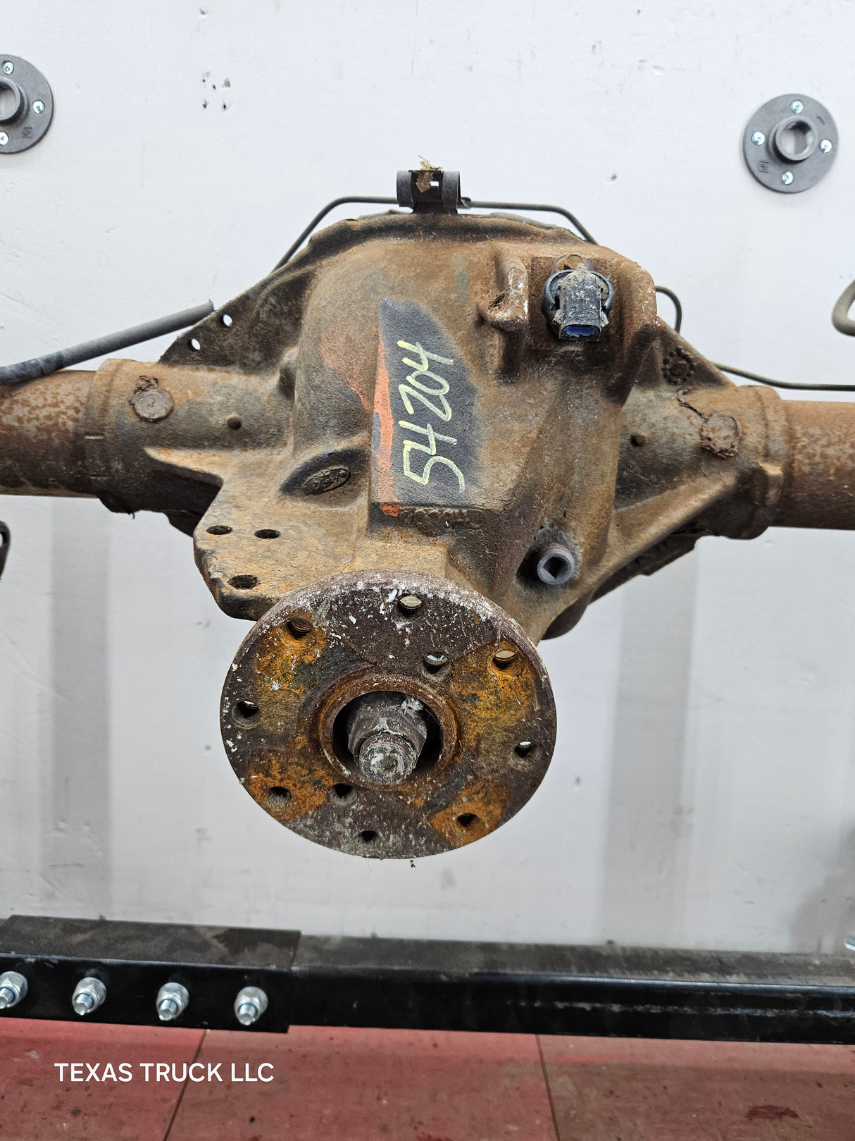 1997-1999 Ford F150 Rear Axle 3.55 Gear Ratio 125k miles