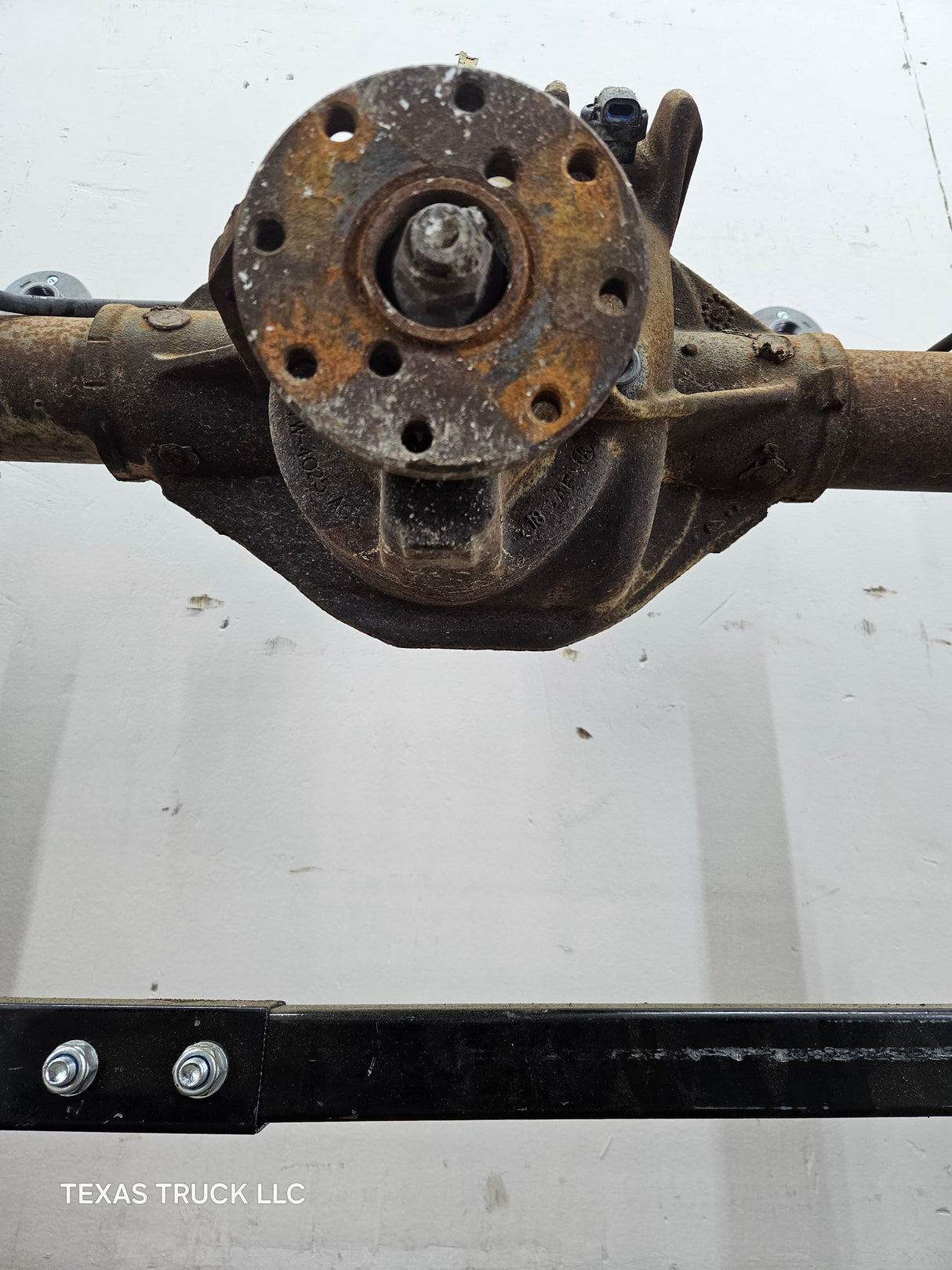 1997-1999 Ford F150 Rear Axle 3.55 Gear Ratio 125k miles