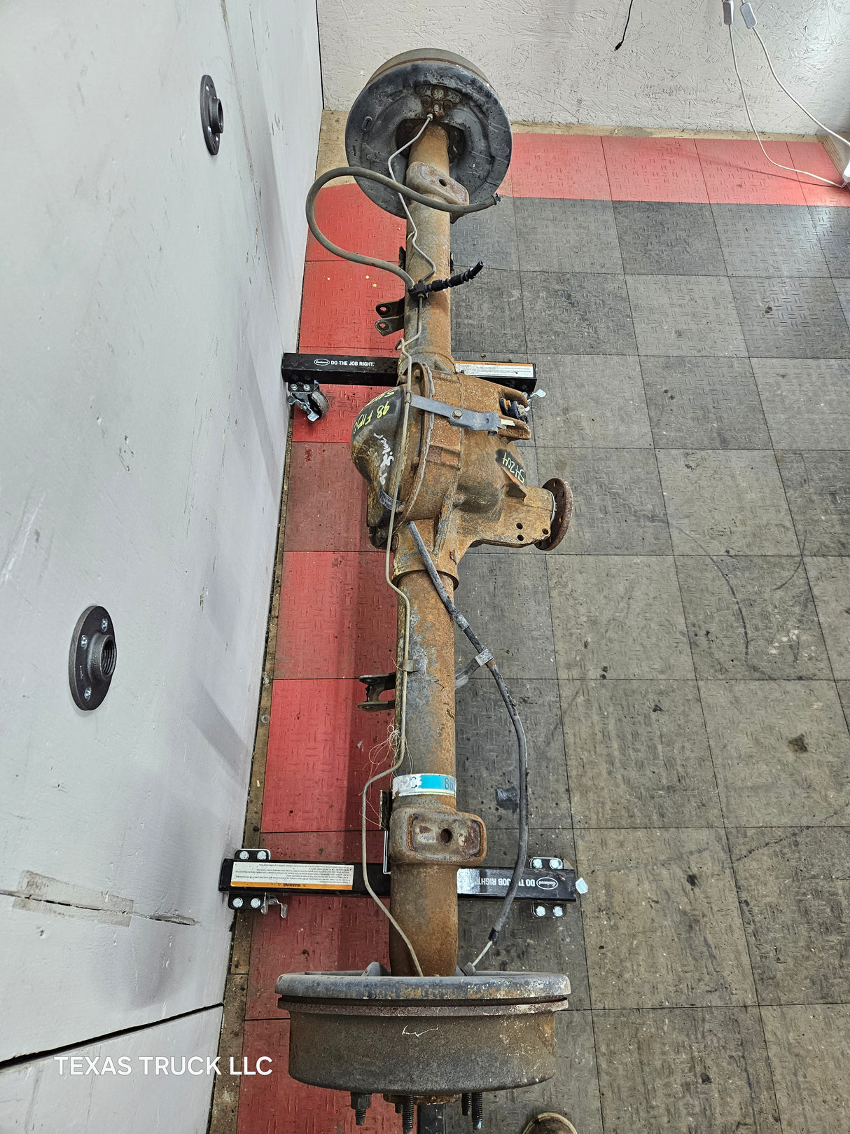 1997-1999 Ford F150 Rear Axle 3.55 Gear Ratio 125k miles